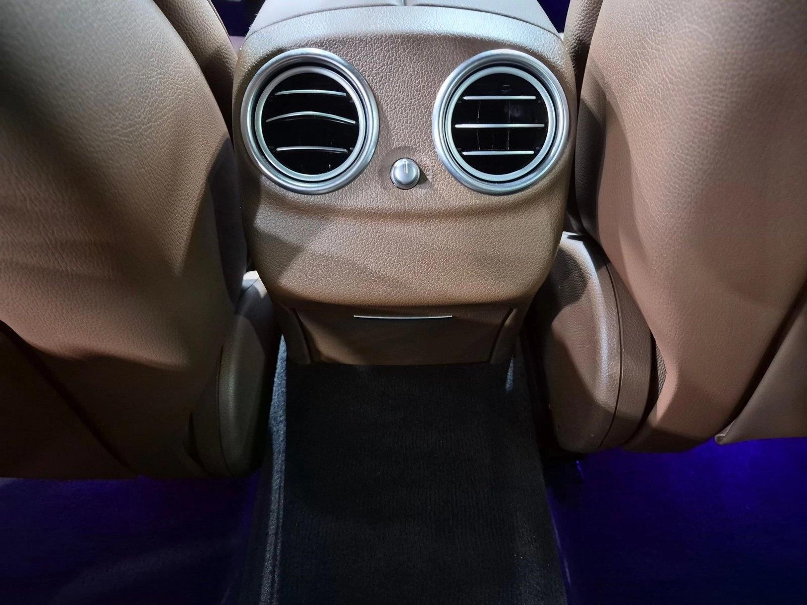 2019 Mercedes-Benz E-Class E300 - Photo 18