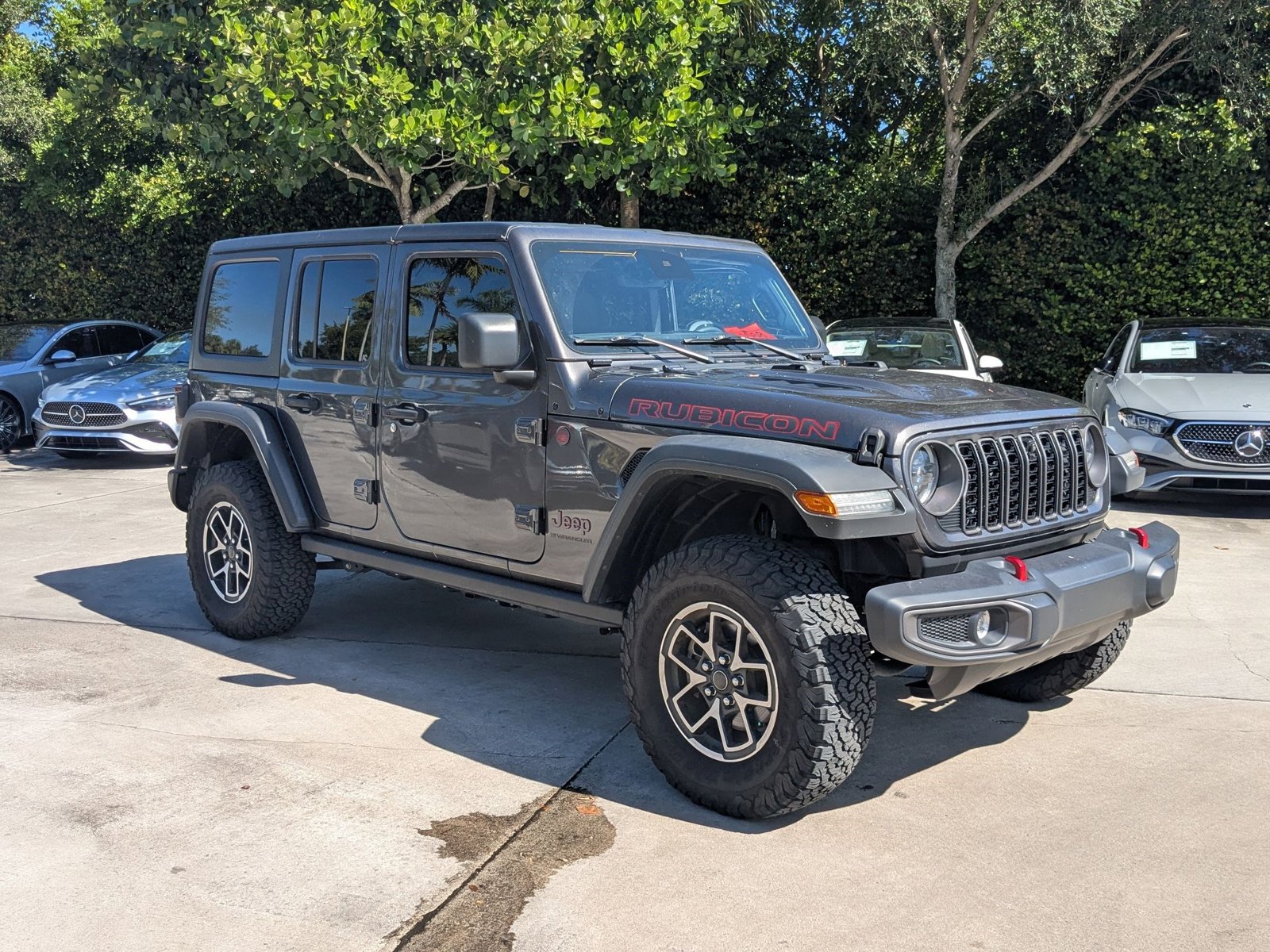 2024 Jeep Wrangler Rubicon photo 3