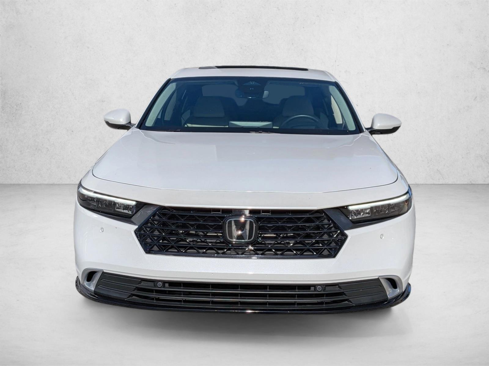 2023 Honda Accord Hybrid Touring photo 2