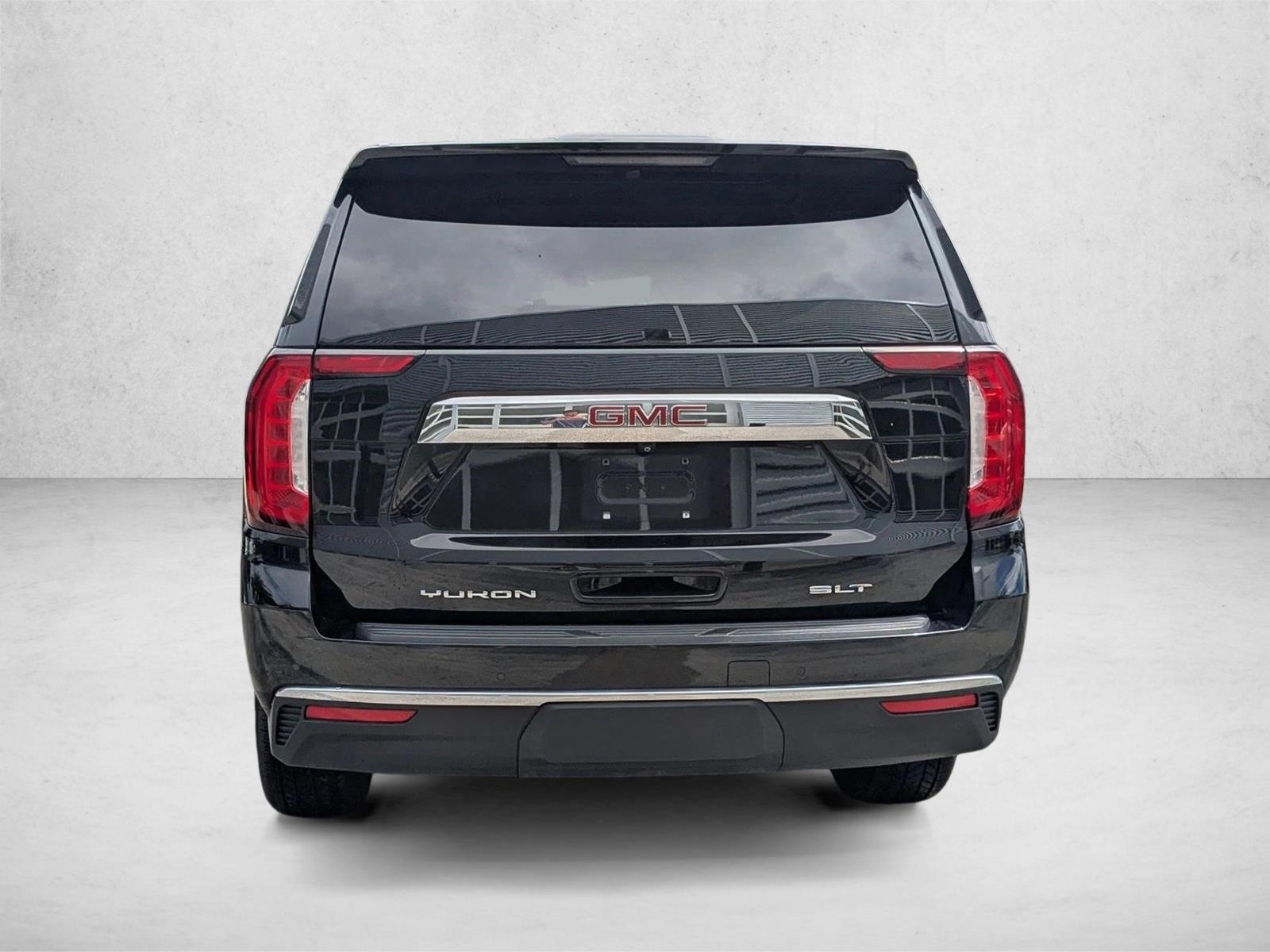 2021 Gmc Yukon XL SLT photo 2