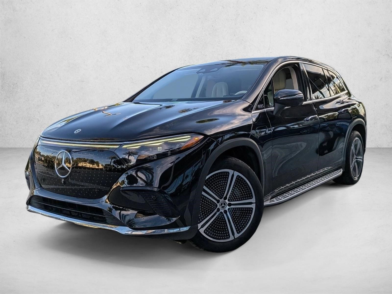 2023 Mercedes-Benz EQS SUV Base's photo