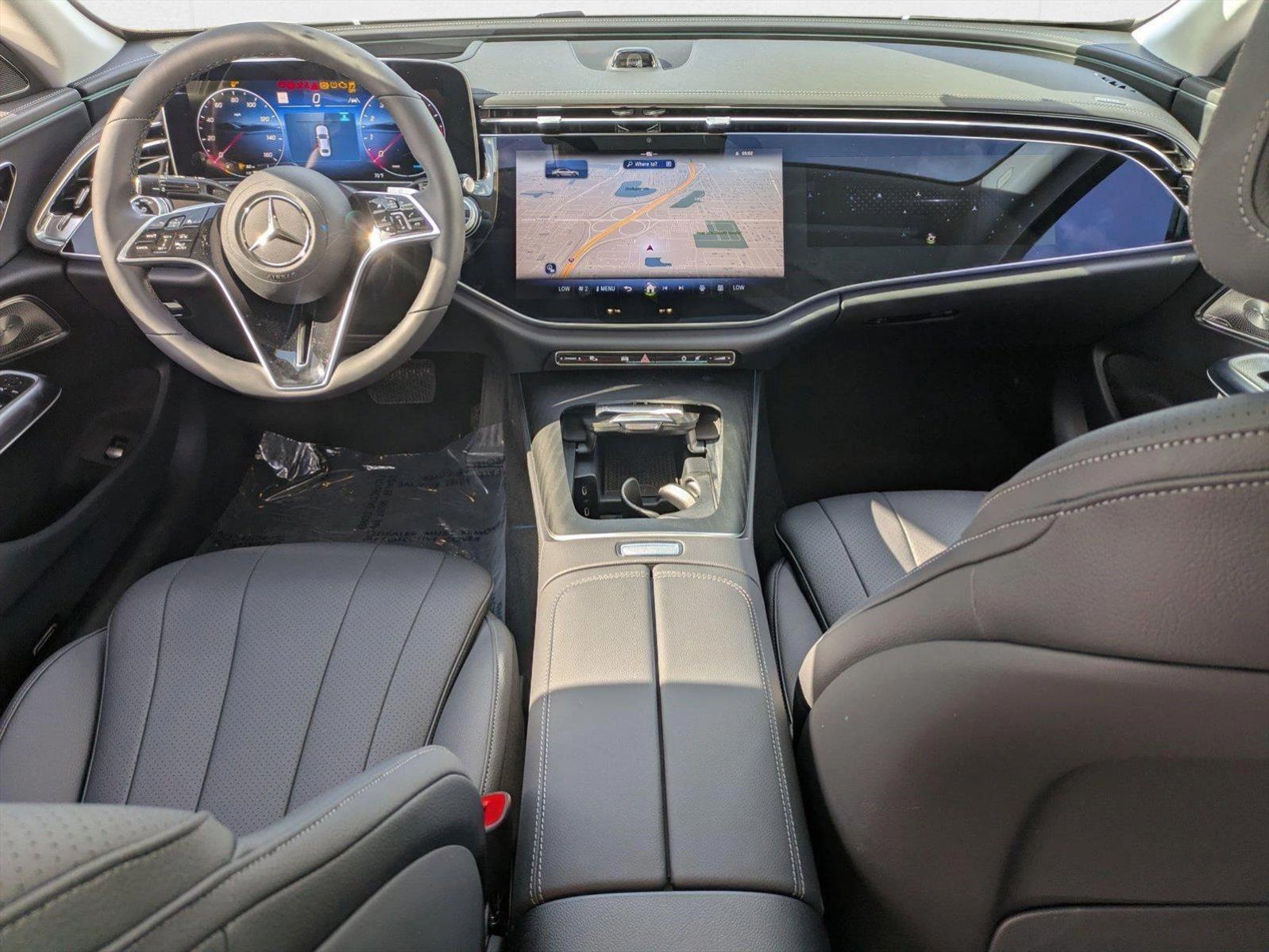 2025 Mercedes-Benz E-Class E350 - Photo 13