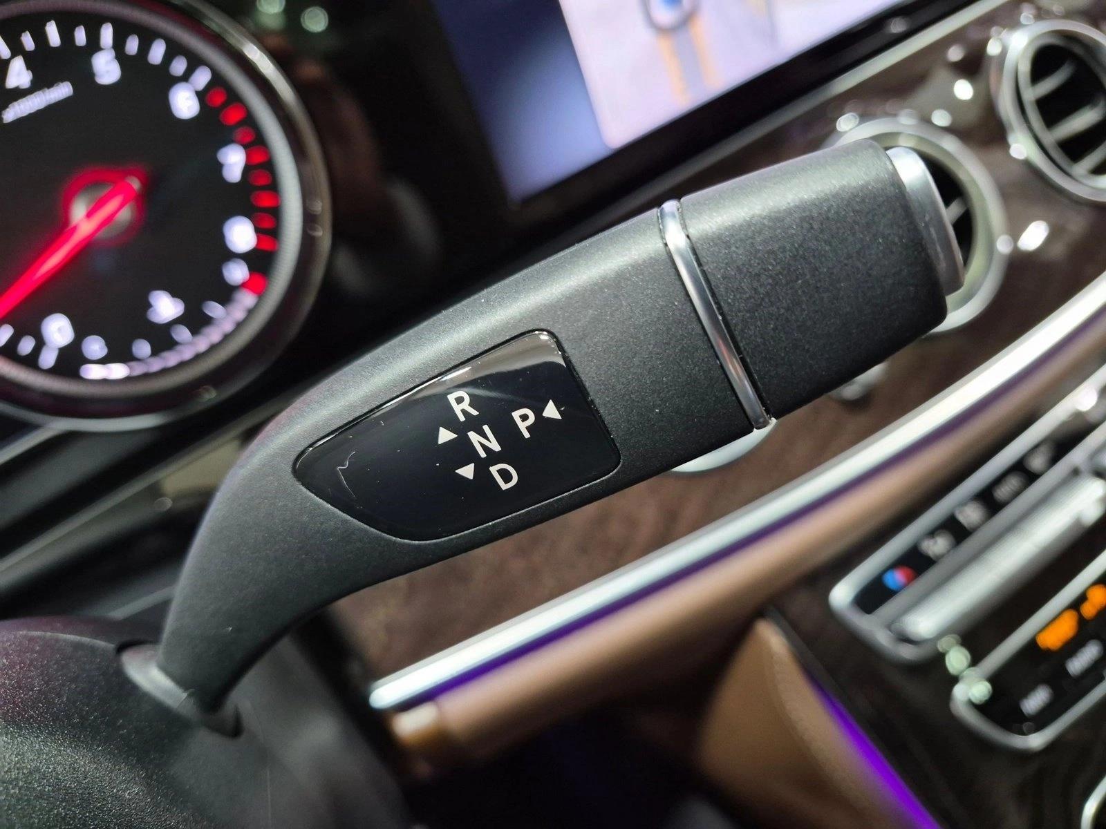 2019 Mercedes-Benz E-Class E300 - Photo 12