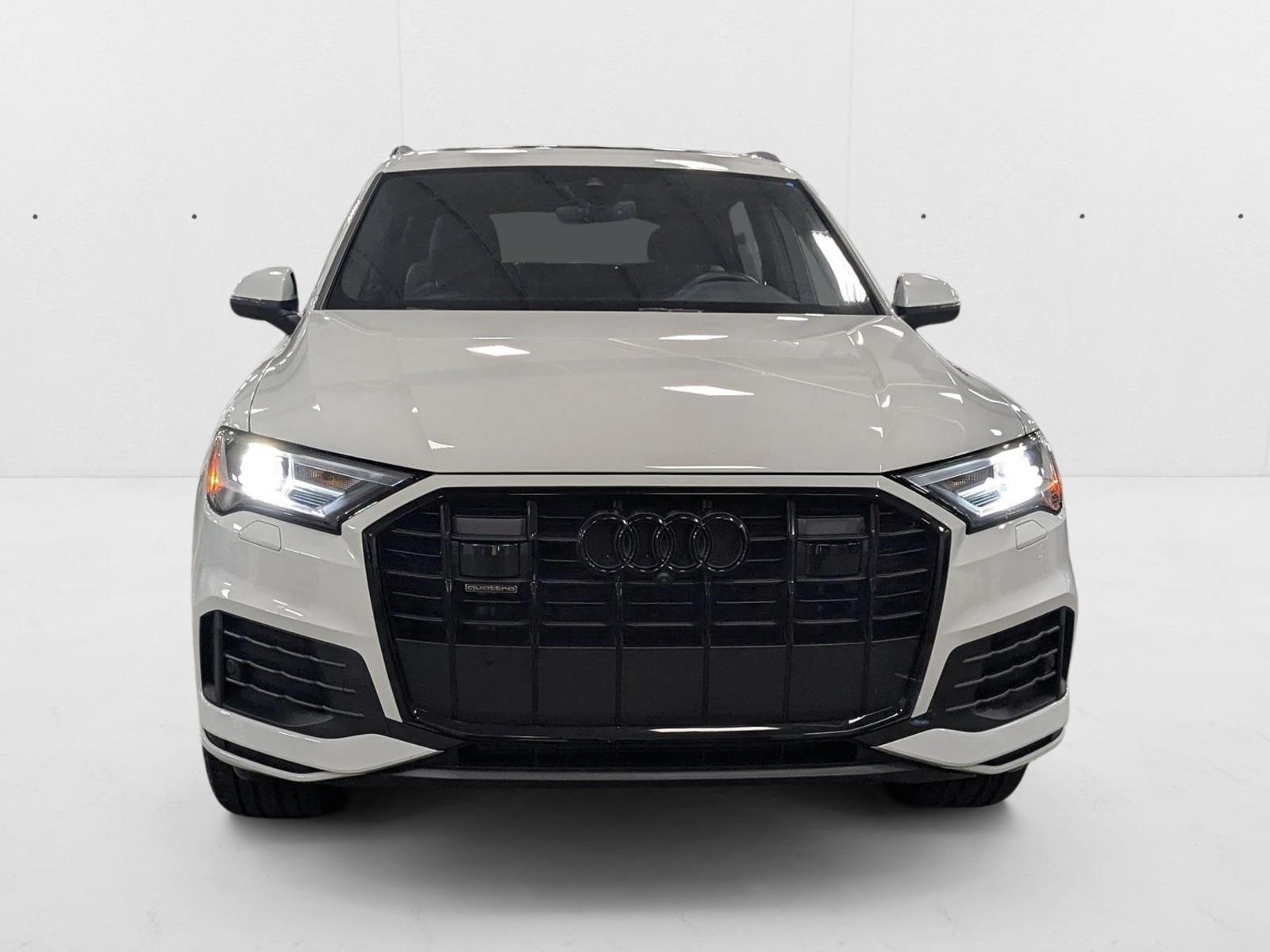 2023 Audi Q7 45 Premium photo 2
