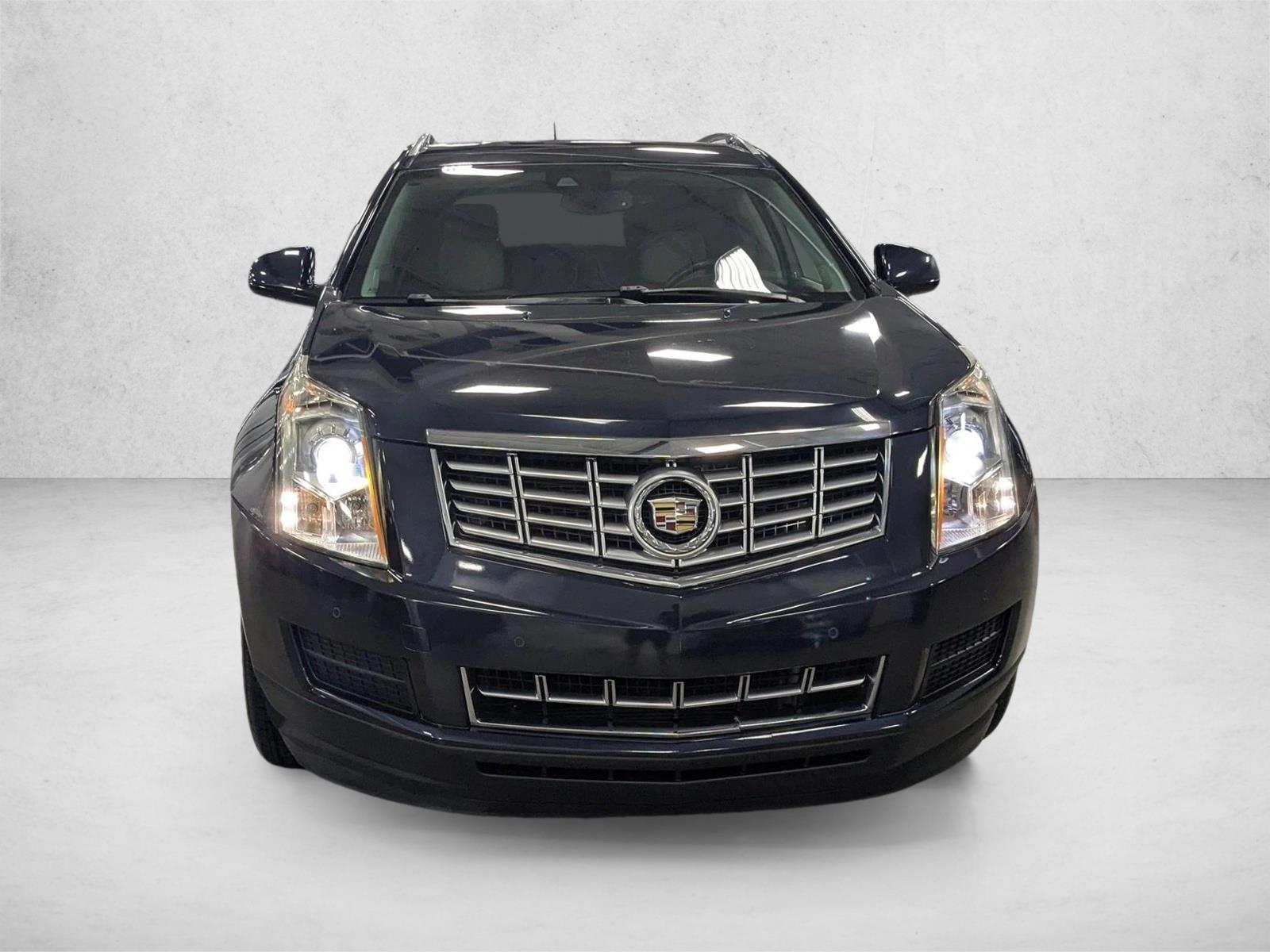 2015 Cadillac SRX Luxury photo 2