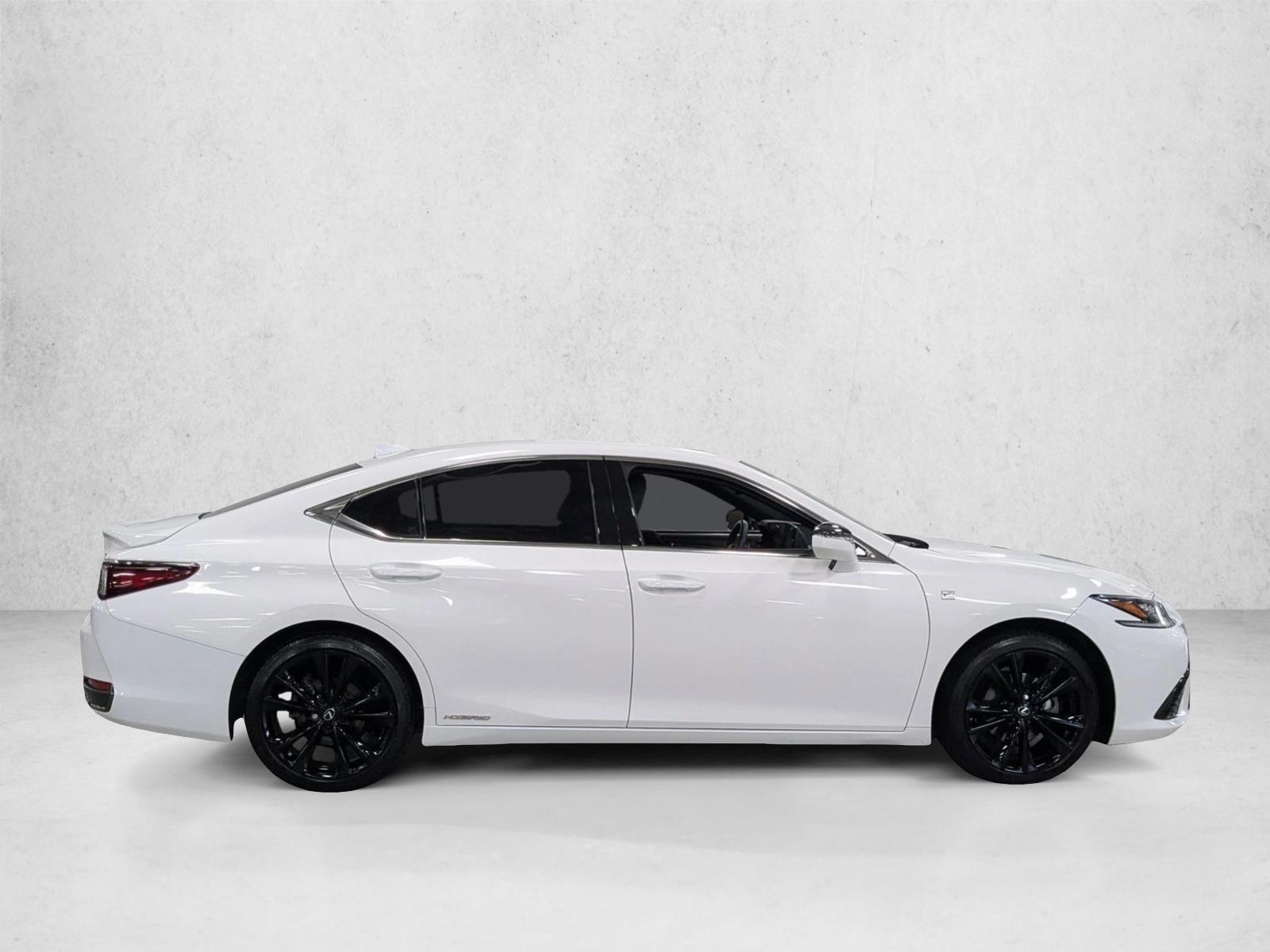 2022 Lexus ES F SPORT photo 4