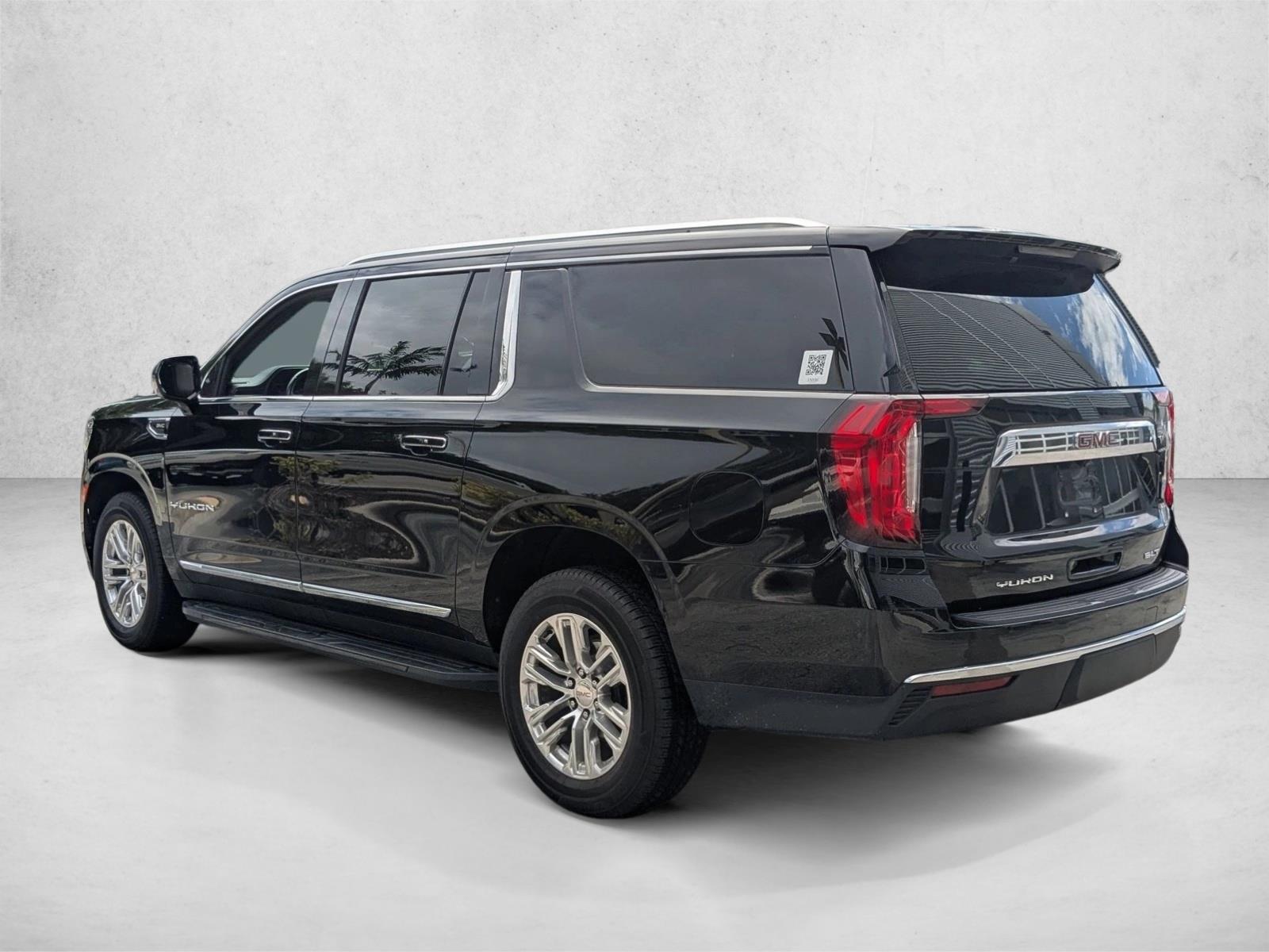 2021 Gmc Yukon XL SLT photo 3