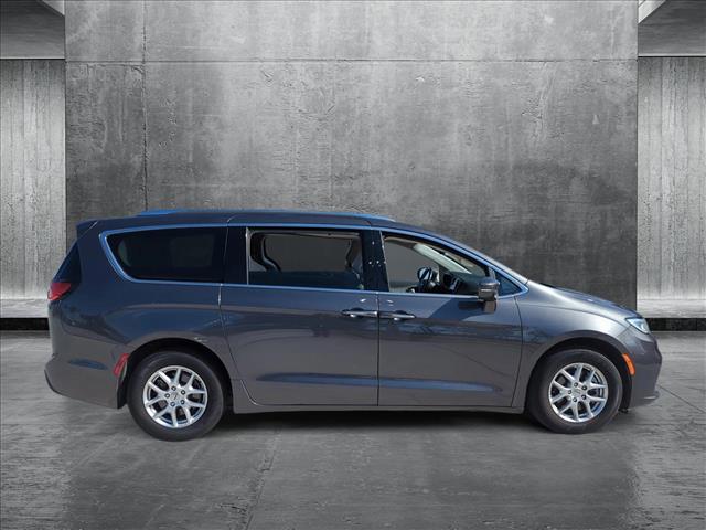 2021 Chrysler Pacifica Touring L photo 4