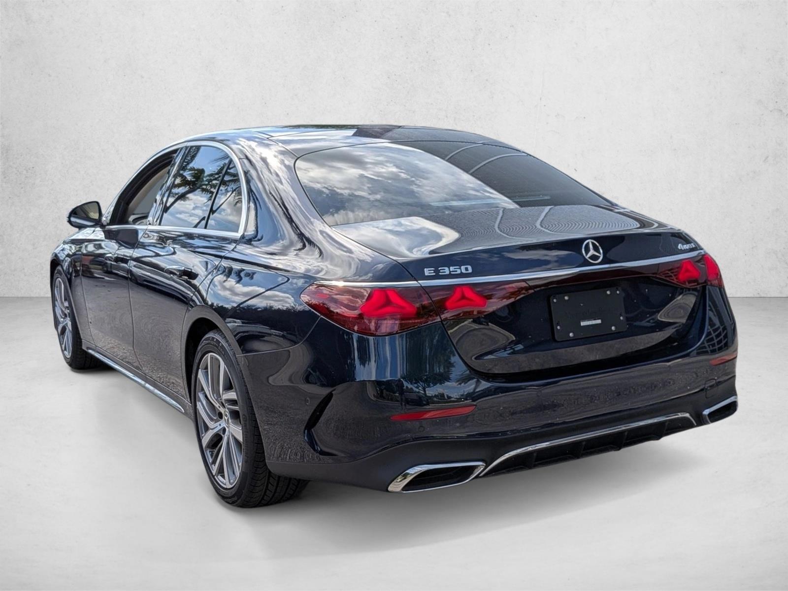 2026 Mercedes-Benz E-Class E350 - Photo 8