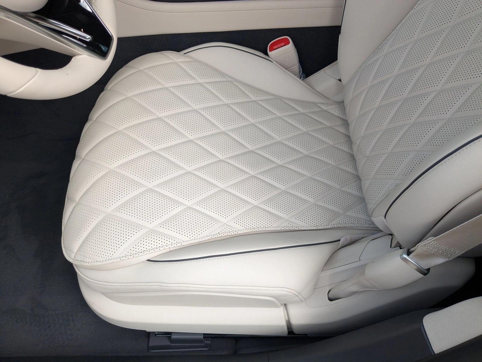 2026 Mercedes Benz S 580e 4MATIC photo 4