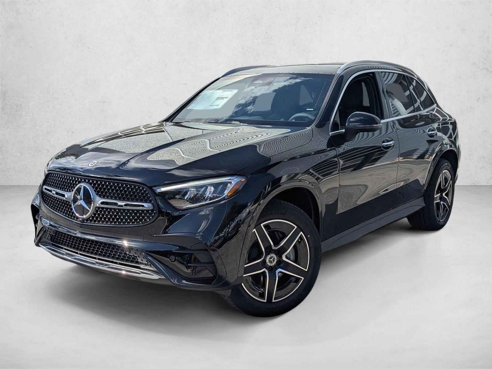 2026 Mercedes-Benz GLC Base's photo