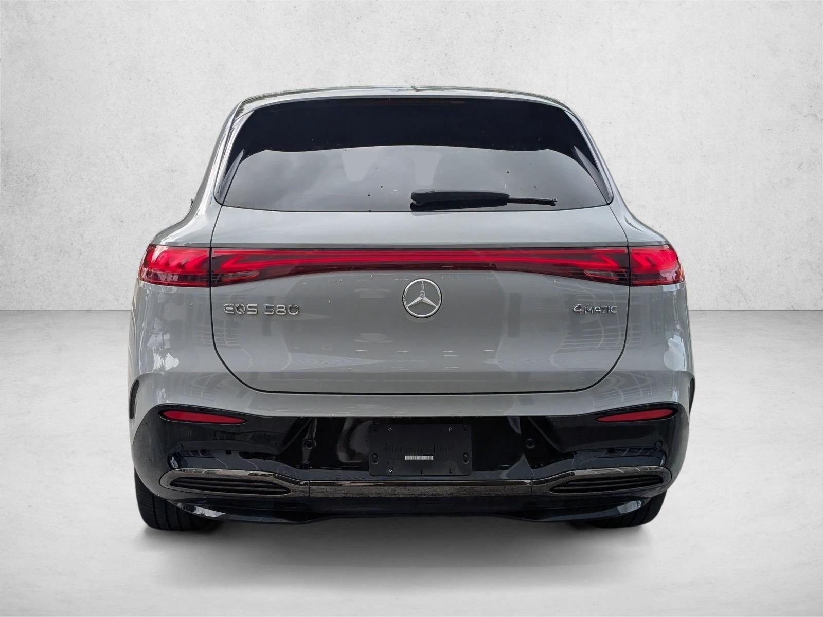 2023 Mercedes Benz EQS SUV 580 4MATIC photo 4