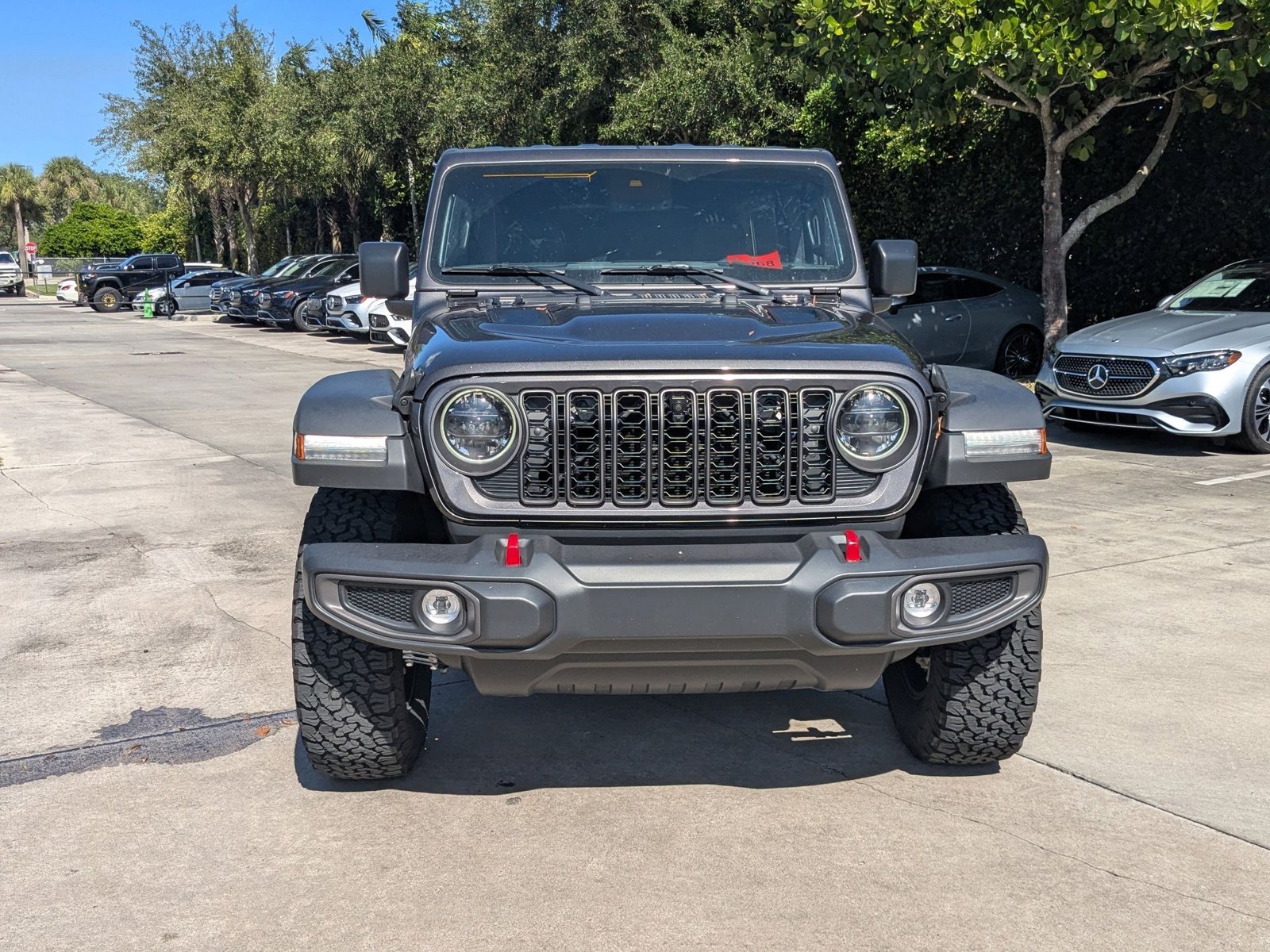2024 Jeep Wrangler Rubicon photo 2