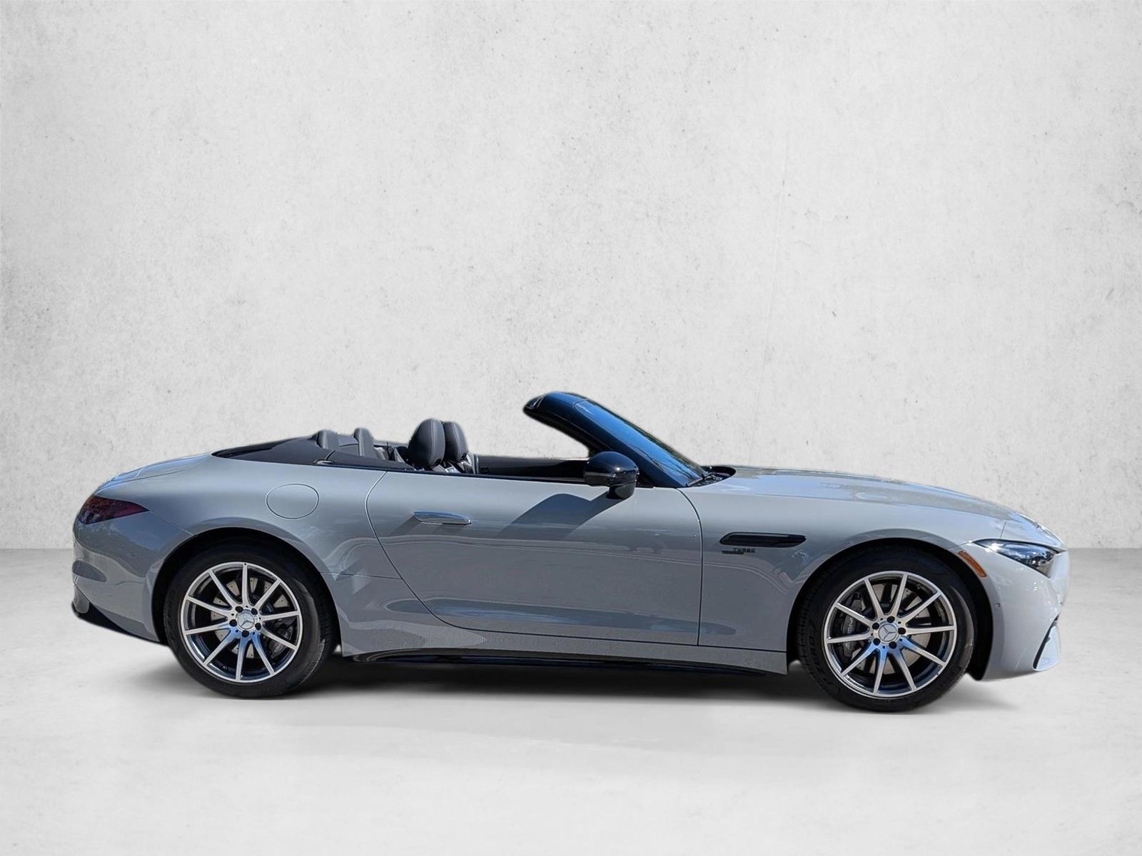 2023 Mercedes Benz SL AMG 43 photo 4