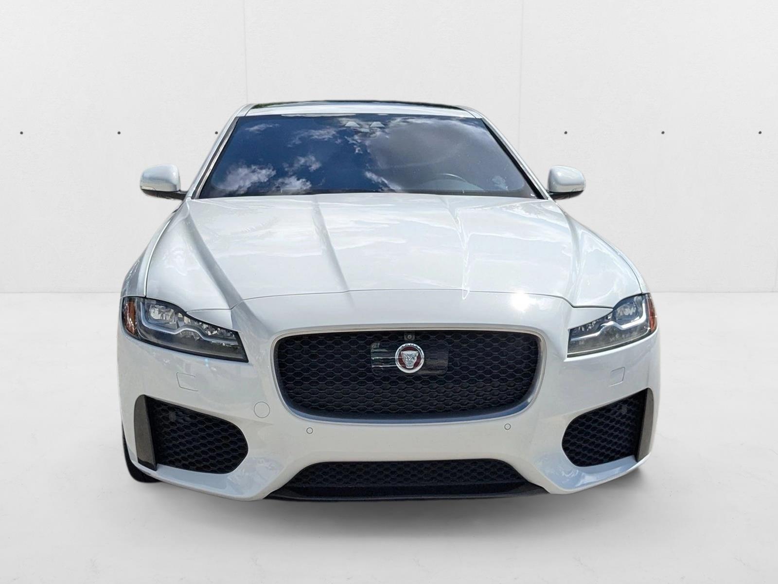 2018 Jaguar XF S photo 2