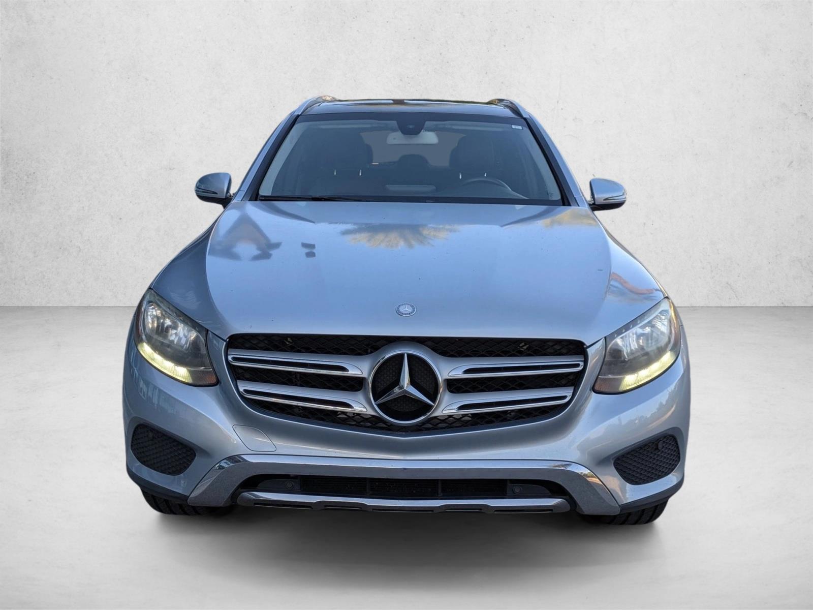 2016 Mercedes Benz GLC 300 photo 2