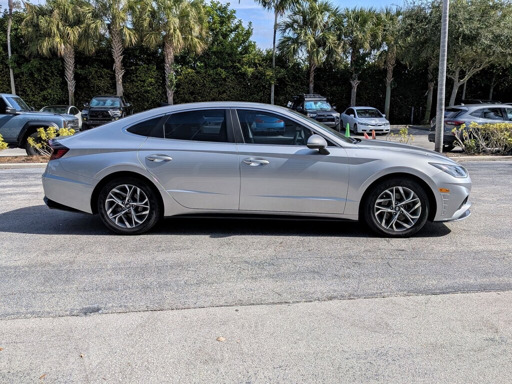 Used 2021 Hyundai Sonata SEL Sedan