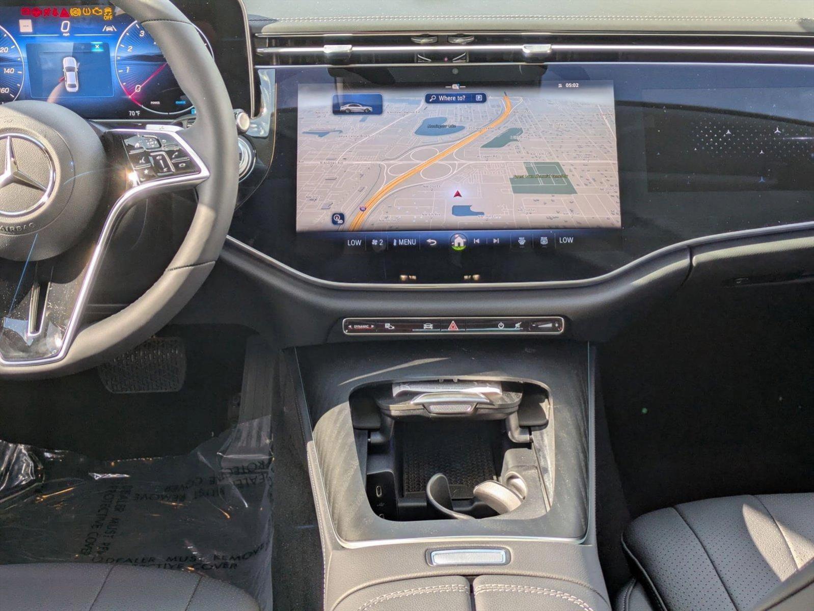 2025 Mercedes-Benz E-Class E350 - Photo 12