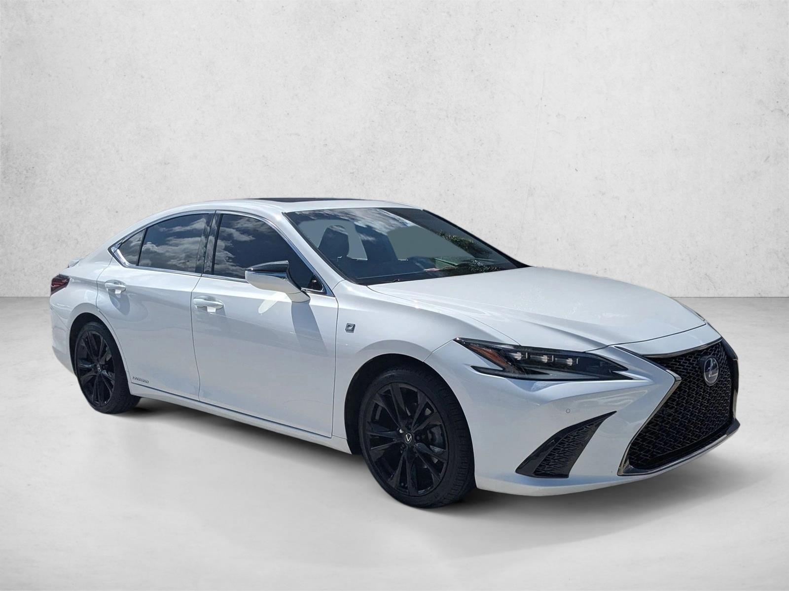 2022 Lexus ES F SPORT photo 3