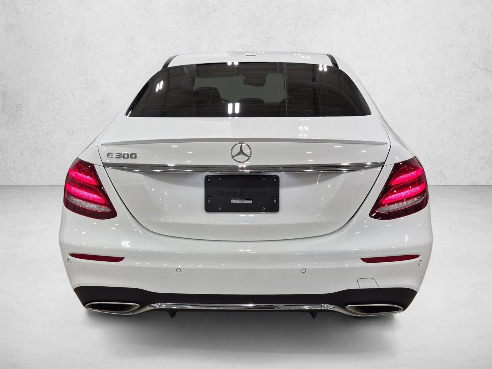 2019 Mercedes-Benz E-Class E300 - Photo 7