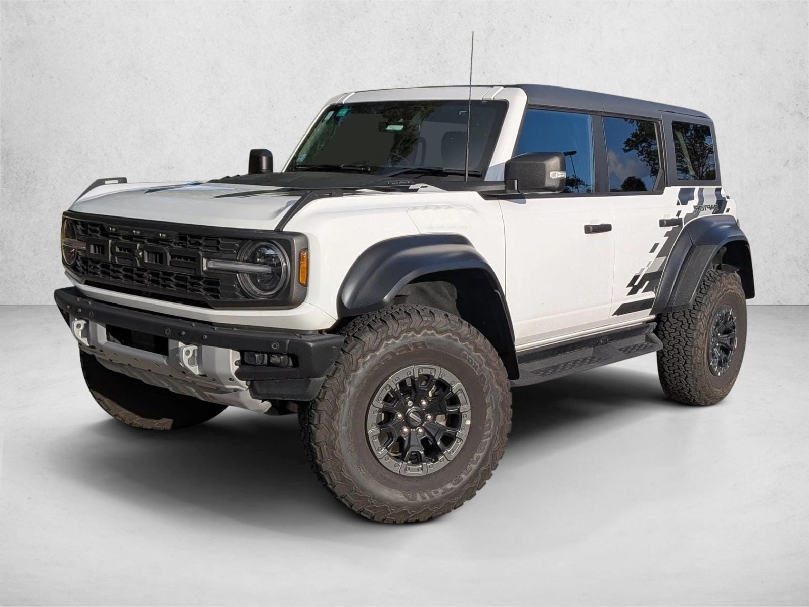 2023 Ford Bronco Raptor 4x4's photo