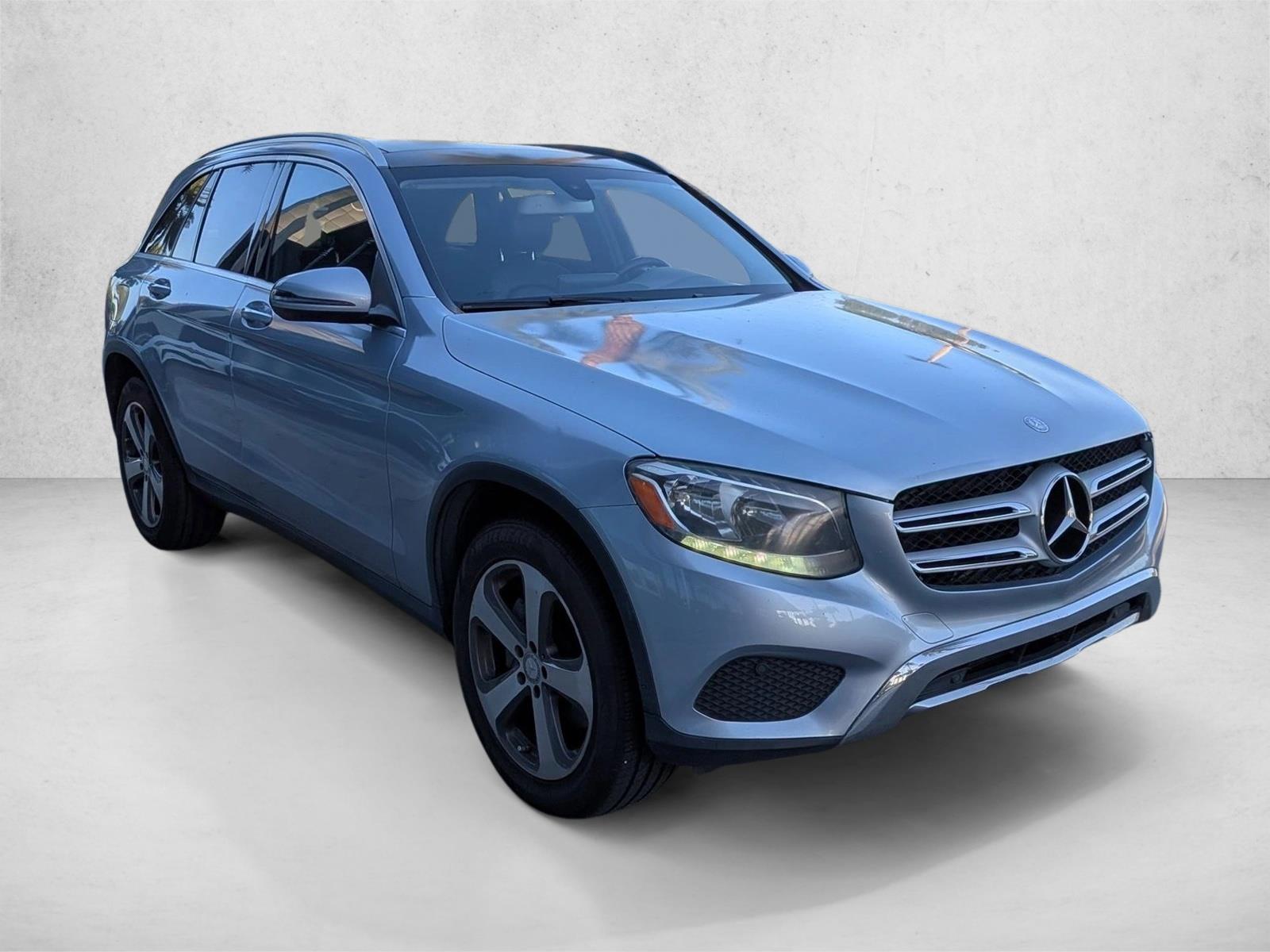 2016 Mercedes Benz GLC 300 photo 3