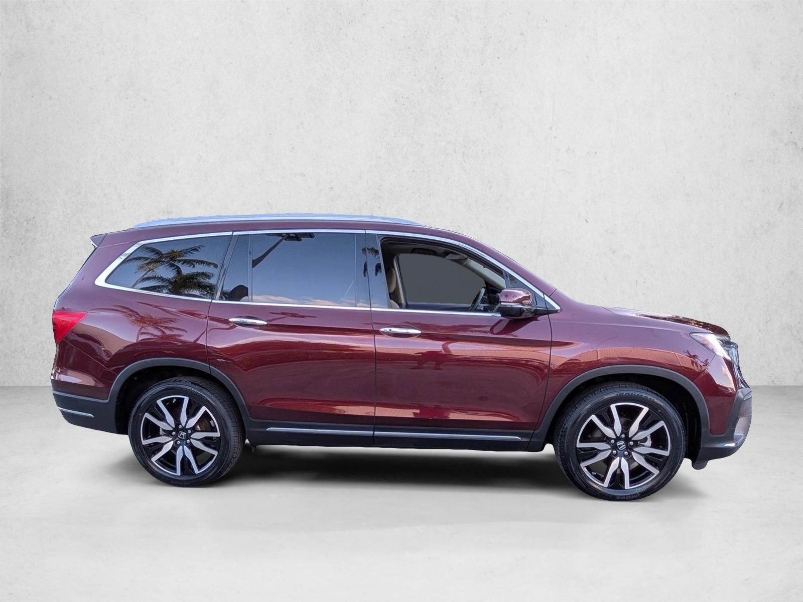 2021 Honda Pilot Touring photo 3