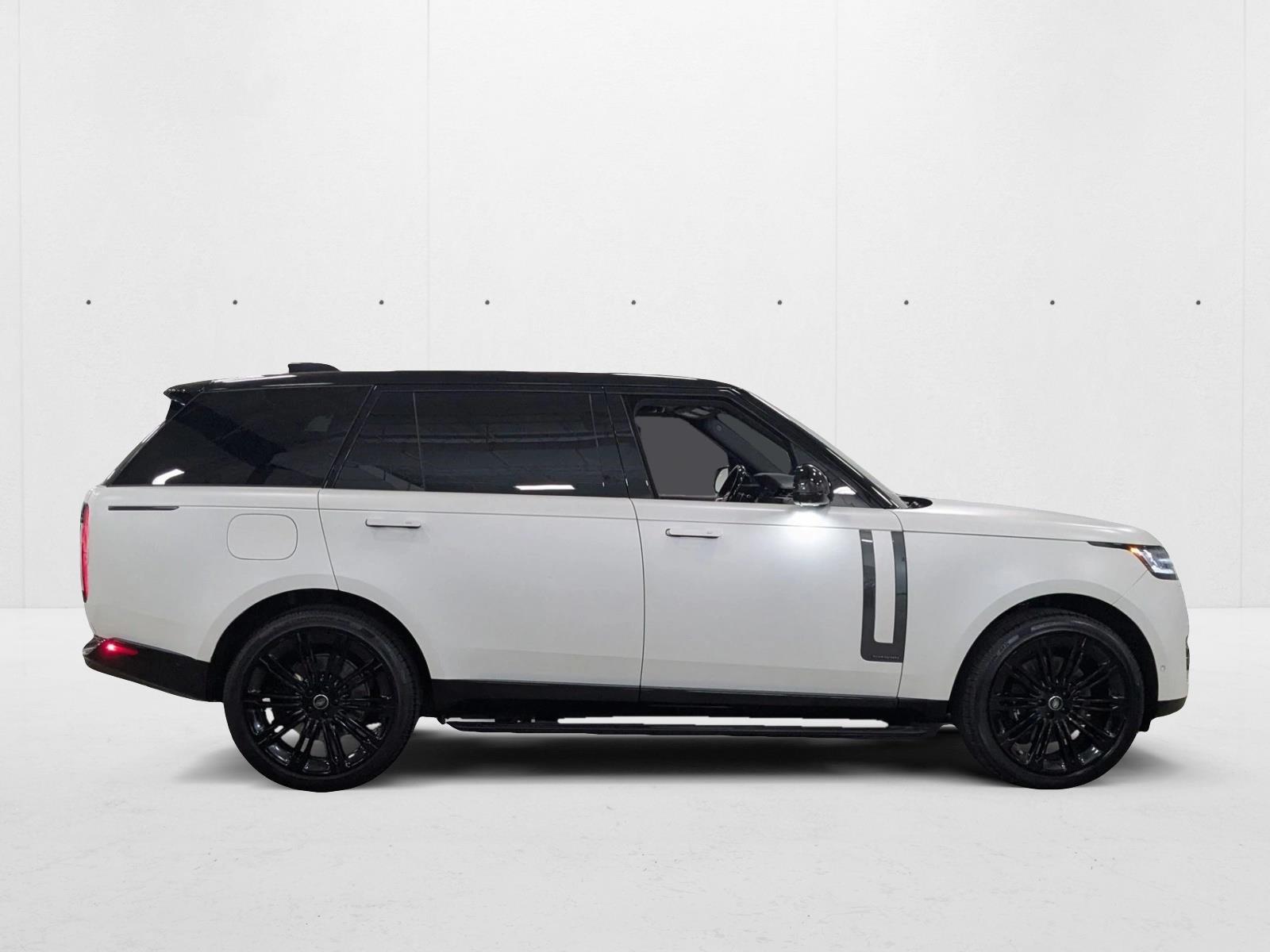 2025 Land Rover Range Rover Autobiography photo 4