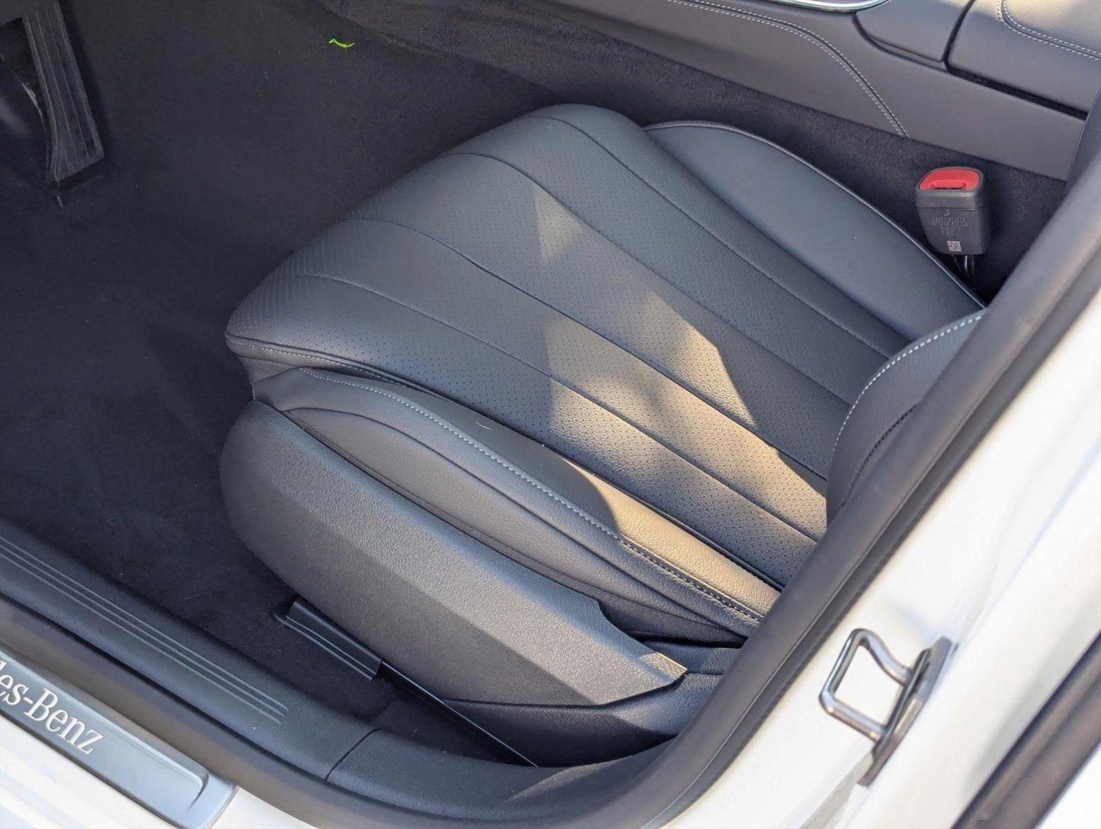 2025 Mercedes Benz E 350 Sedan photo 4