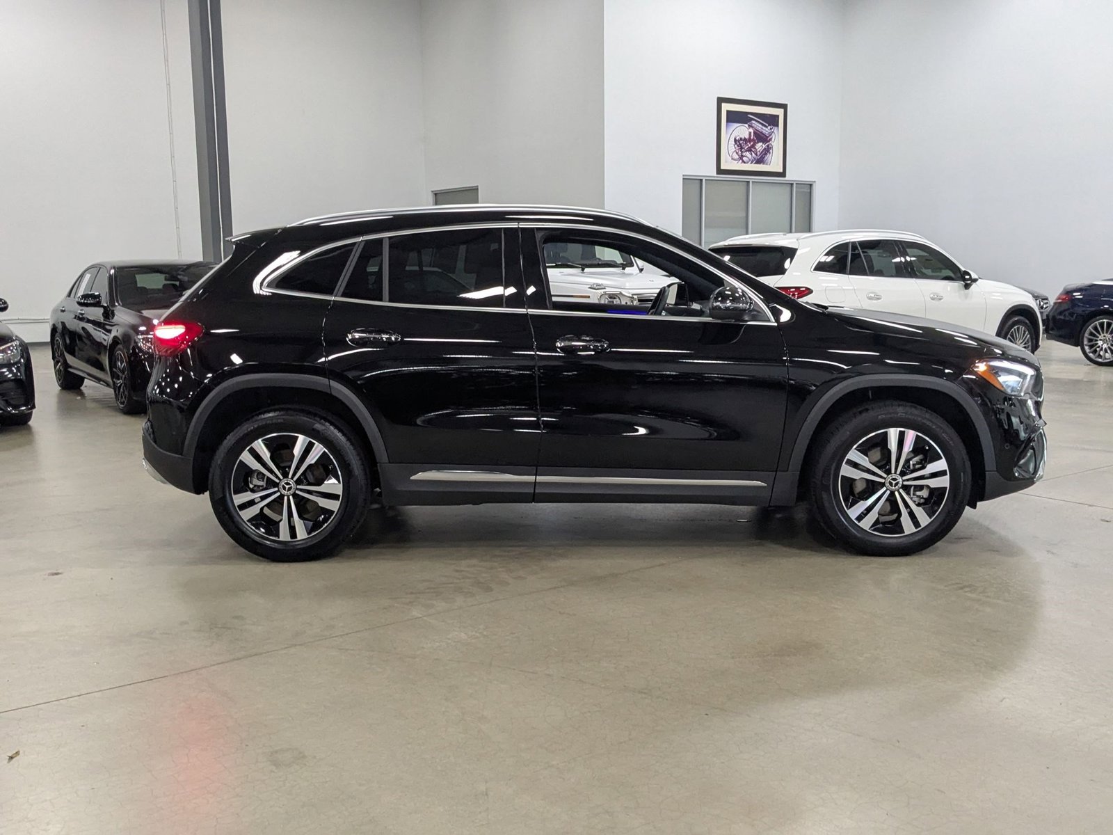 2025 Mercedes Benz GLA 250 photo 3