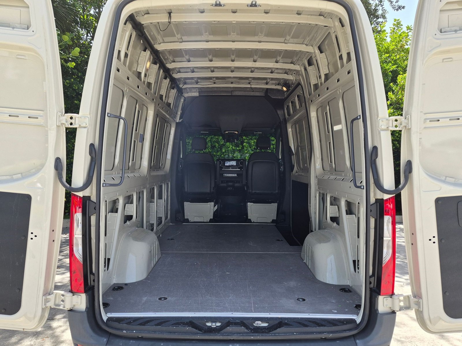 2024 Mercedes-Benz Sprinter Cargo Van Base - Photo 6