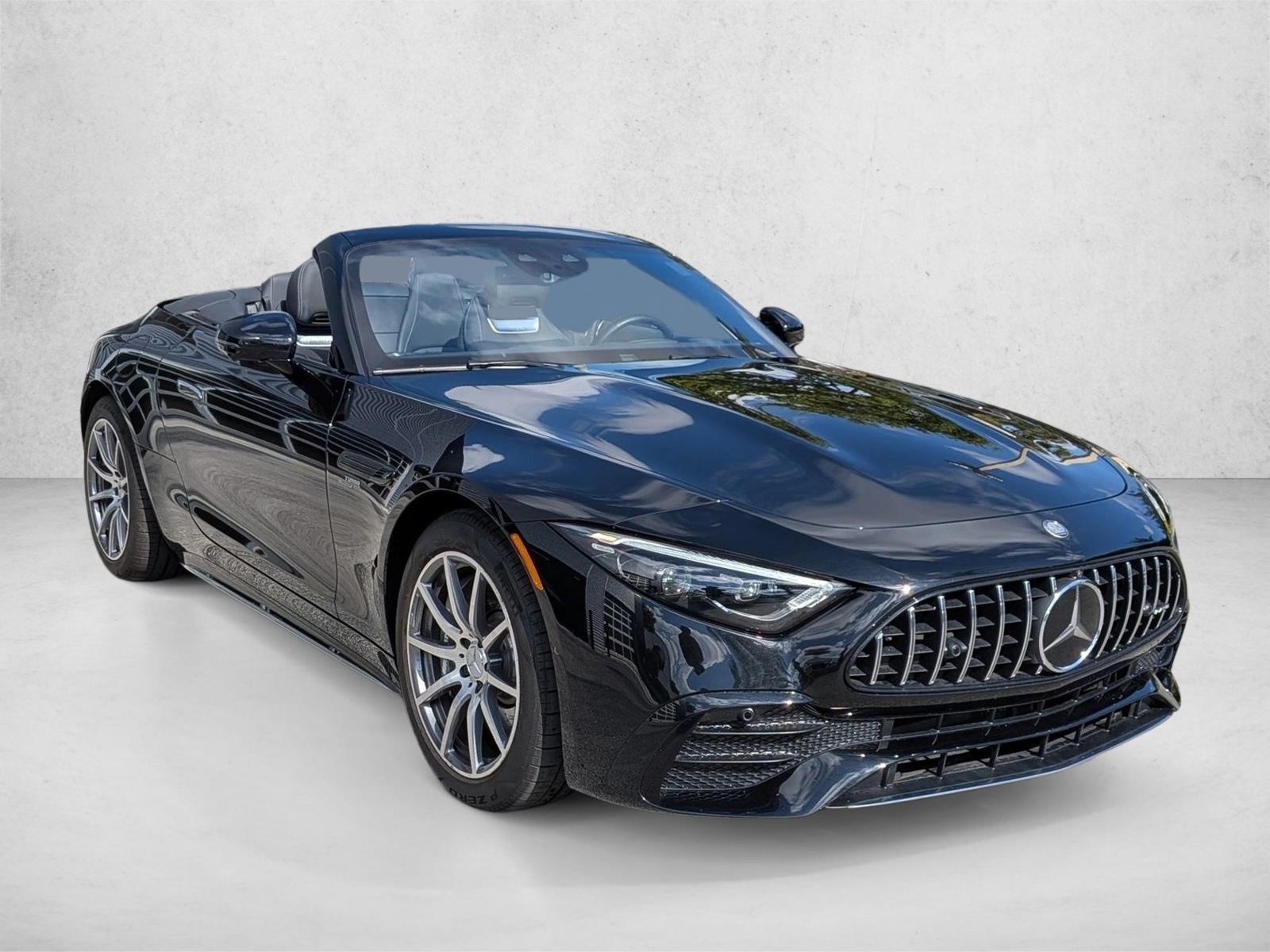 2023 Mercedes Benz SL AMG 43 photo 3