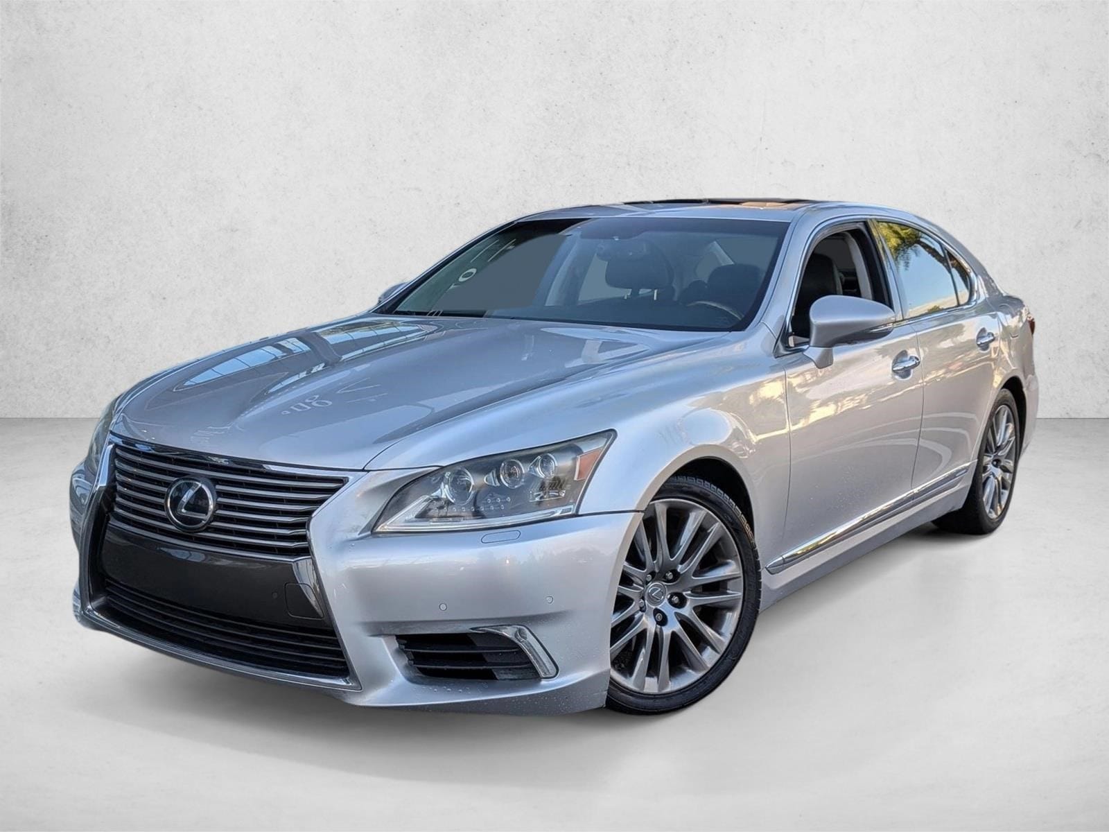 2013 Lexus LS Base's photo