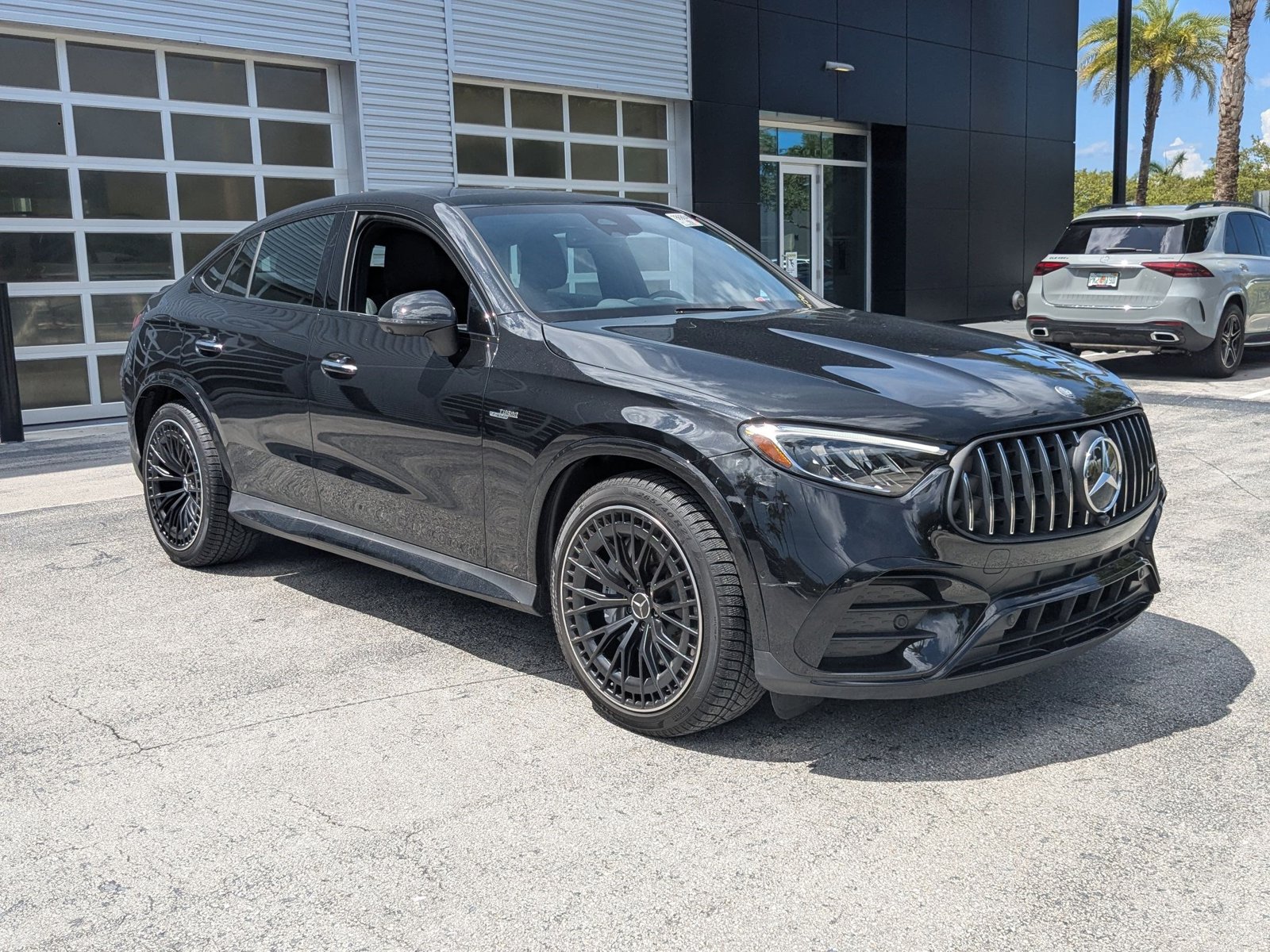 2025 Mercedes Benz GLC AMG 43 photo 2