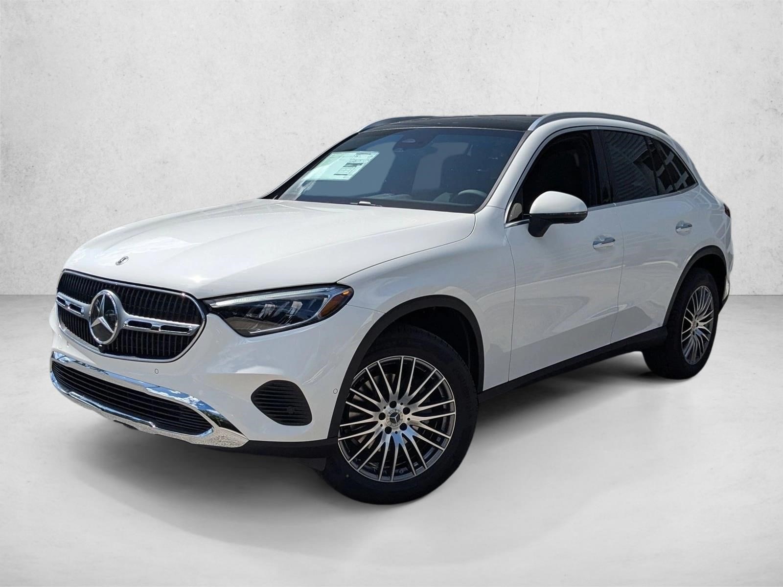 2026 Mercedes-Benz GLC Base's photo