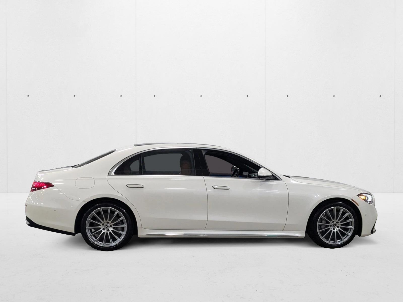 2023 Mercedes Benz S 580e 4MATIC photo 4