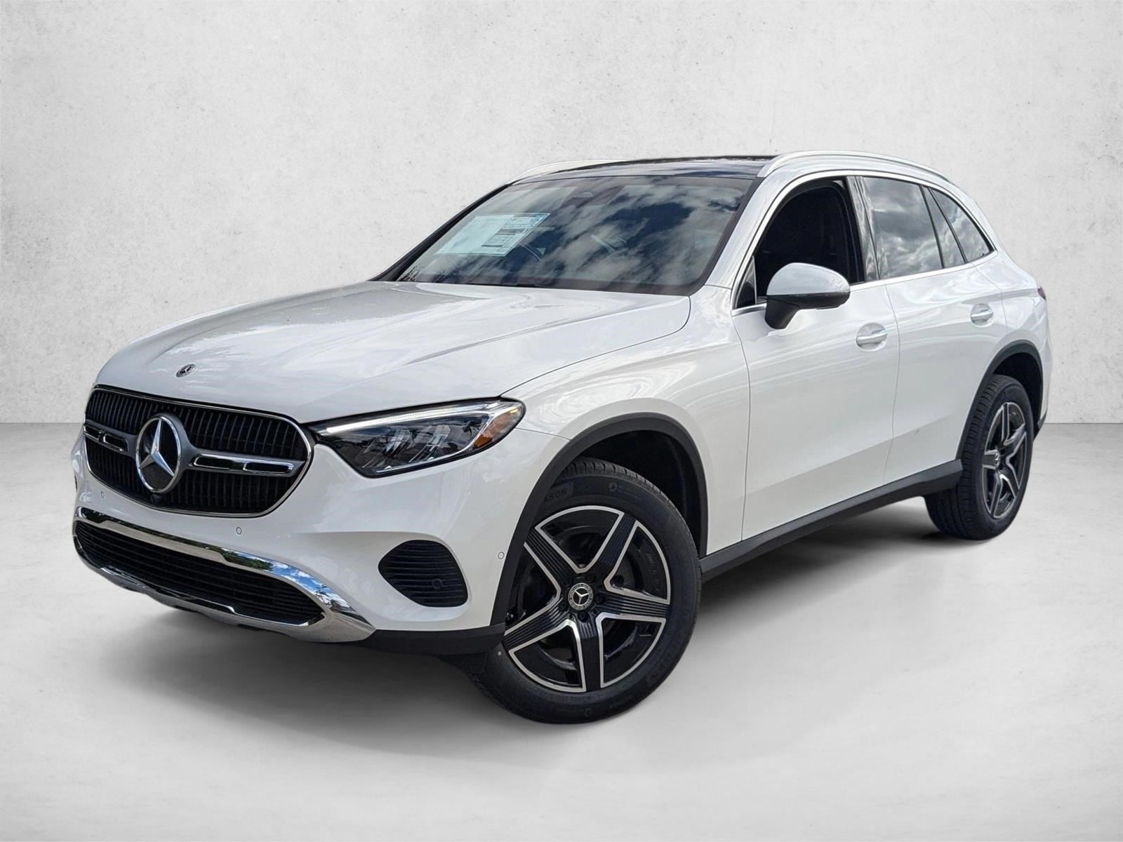 2026 Mercedes-Benz GLC Base's photo