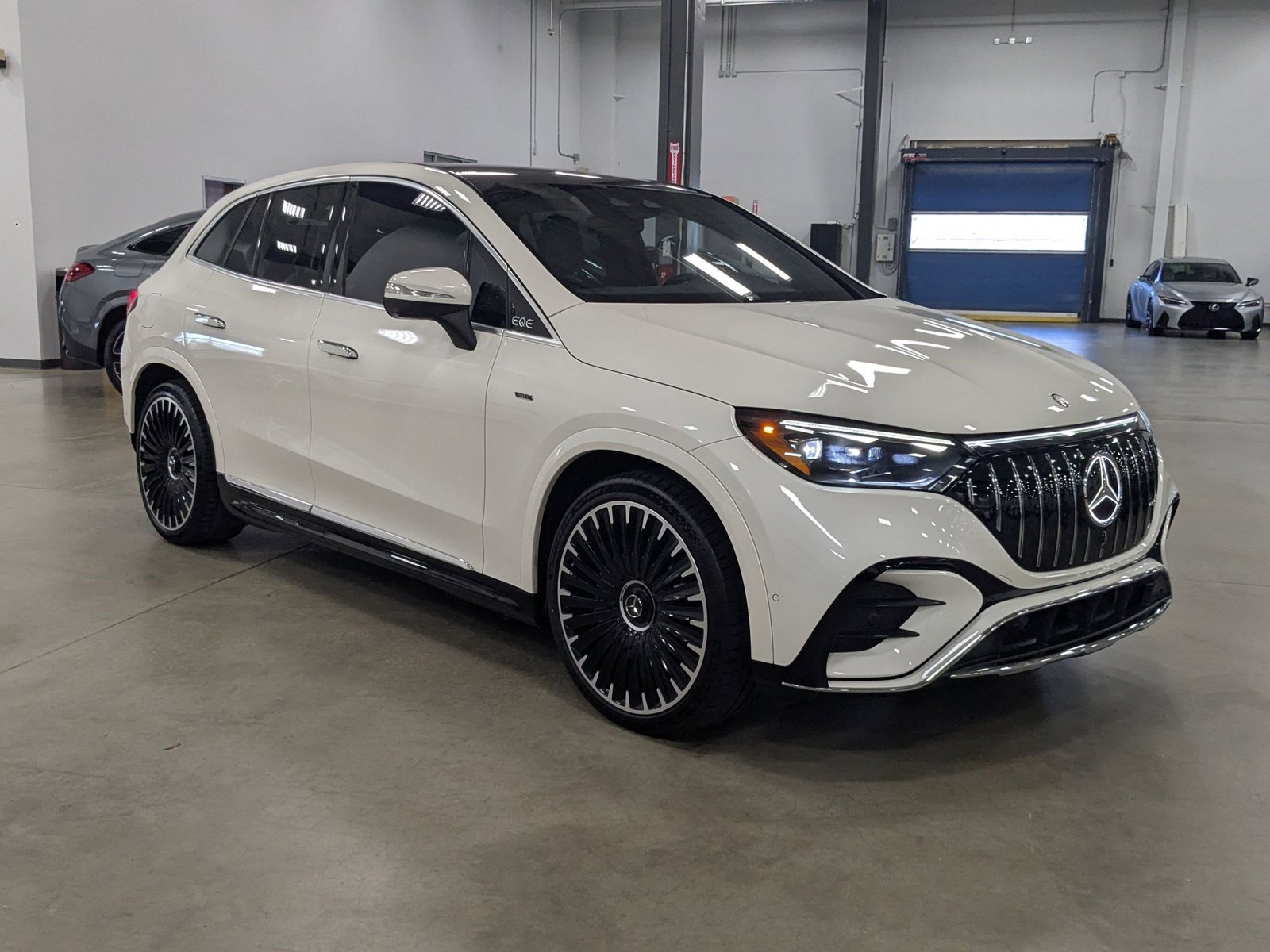 2024 Mercedes Benz EQE SUV AMG 4MATIC photo 3