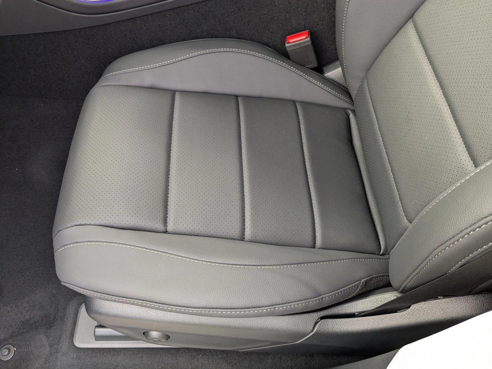 2026 Mercedes Benz GLE 450 4MATIC photo 4