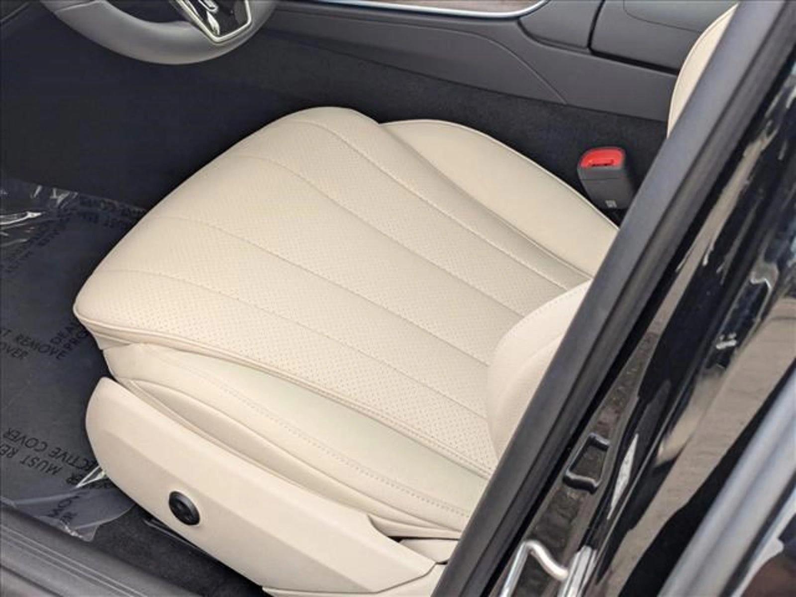 2025 Mercedes Benz E 350 Sedan photo 4