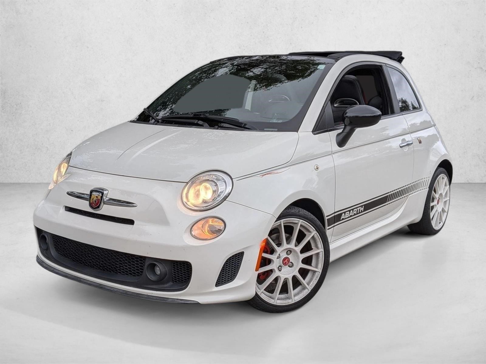 2013 FIAT 500 Abarth's photo