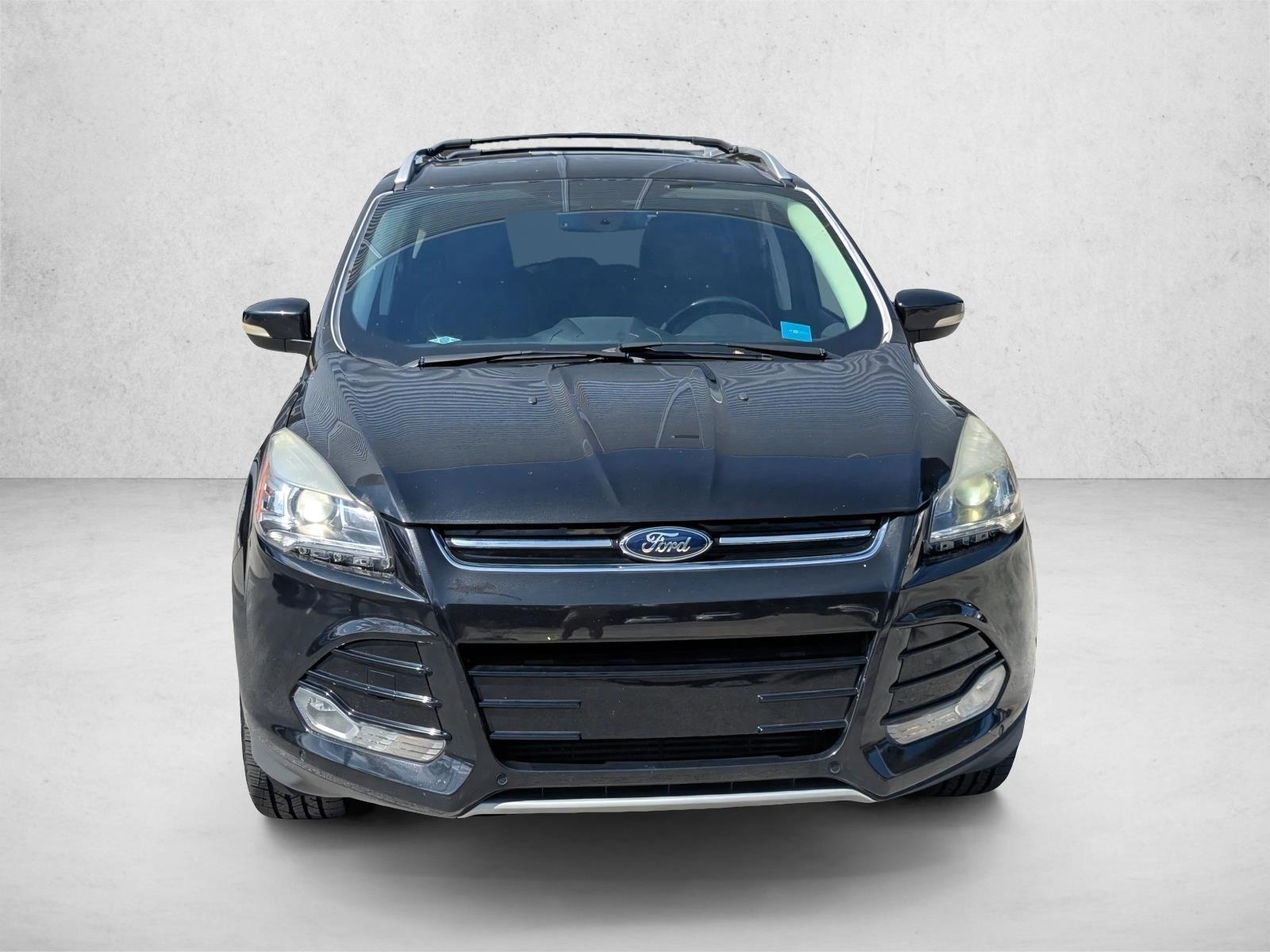 2015 Ford Escape Titanium photo 2