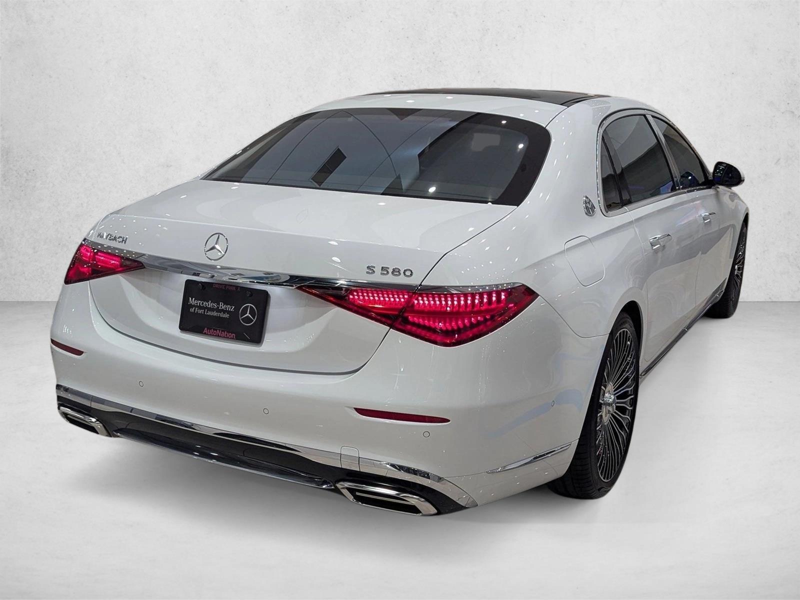 2025 Mercedes Benz S Maybach 450 580 4MATIC photo 2