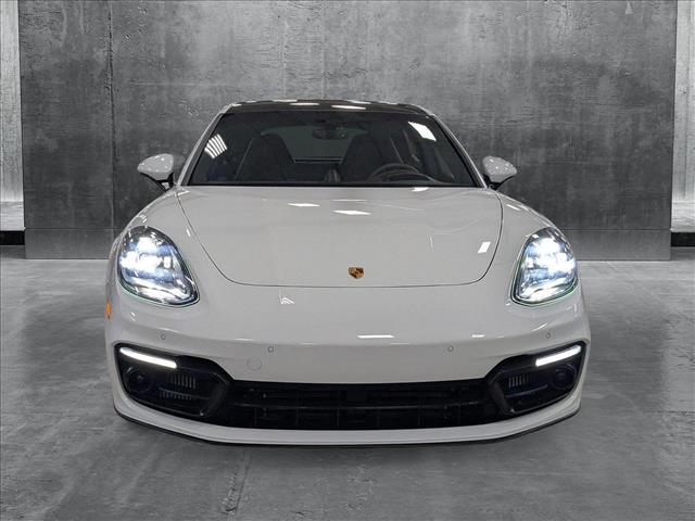 2023 Porsche Panamera Platinum photo 2