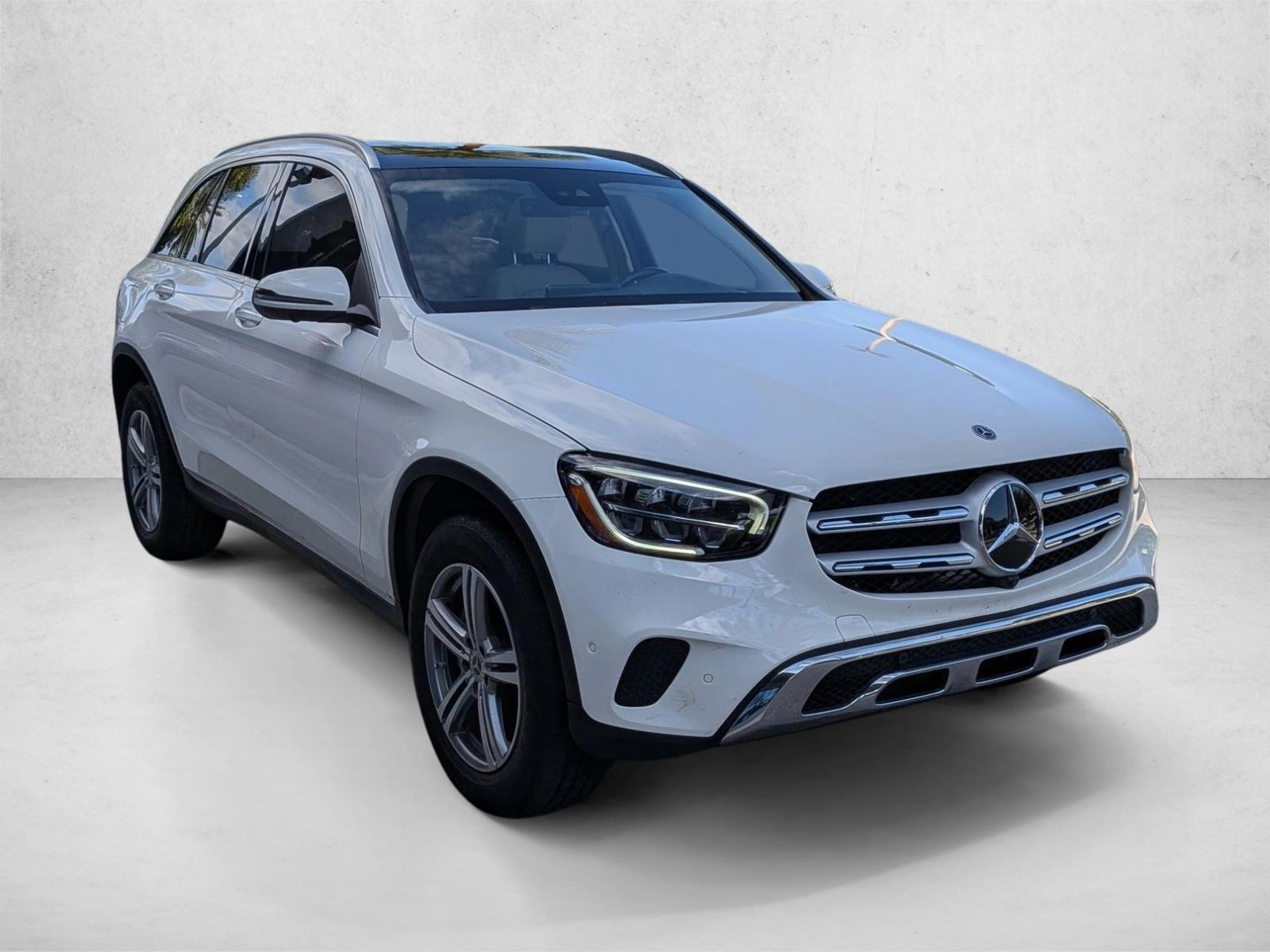 2022 Mercedes Benz GLC 300 photo 2