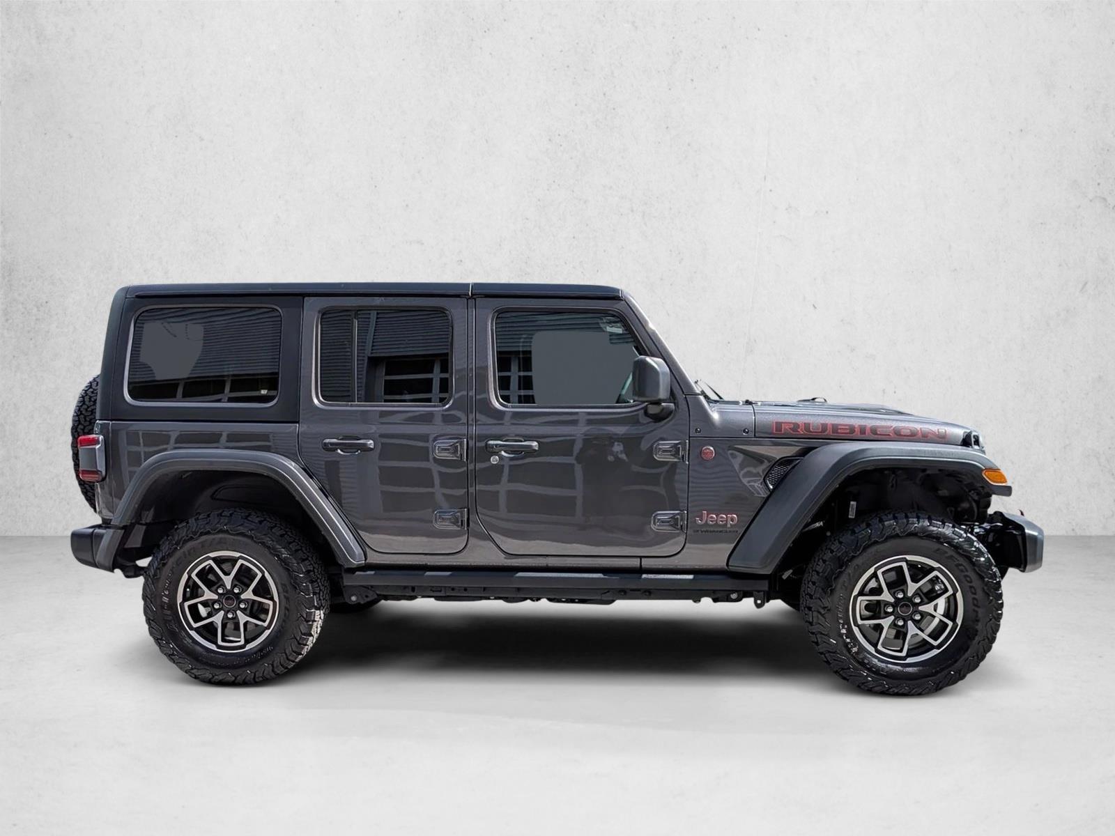 2024 Jeep Wrangler Rubicon photo 4