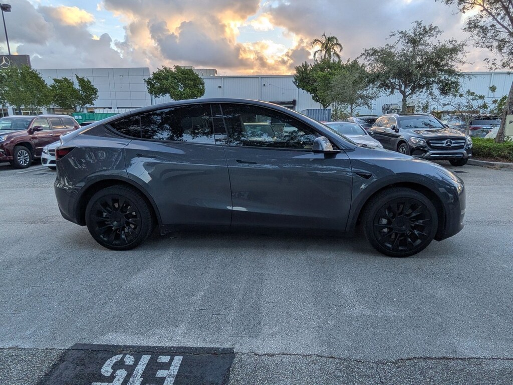 Used 2023 Tesla Model Y Long Range SUV
