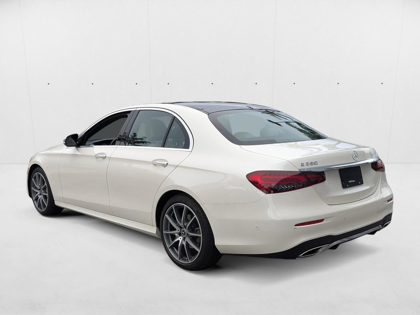 2022 Mercedes Benz E 350 Sedan photo 4