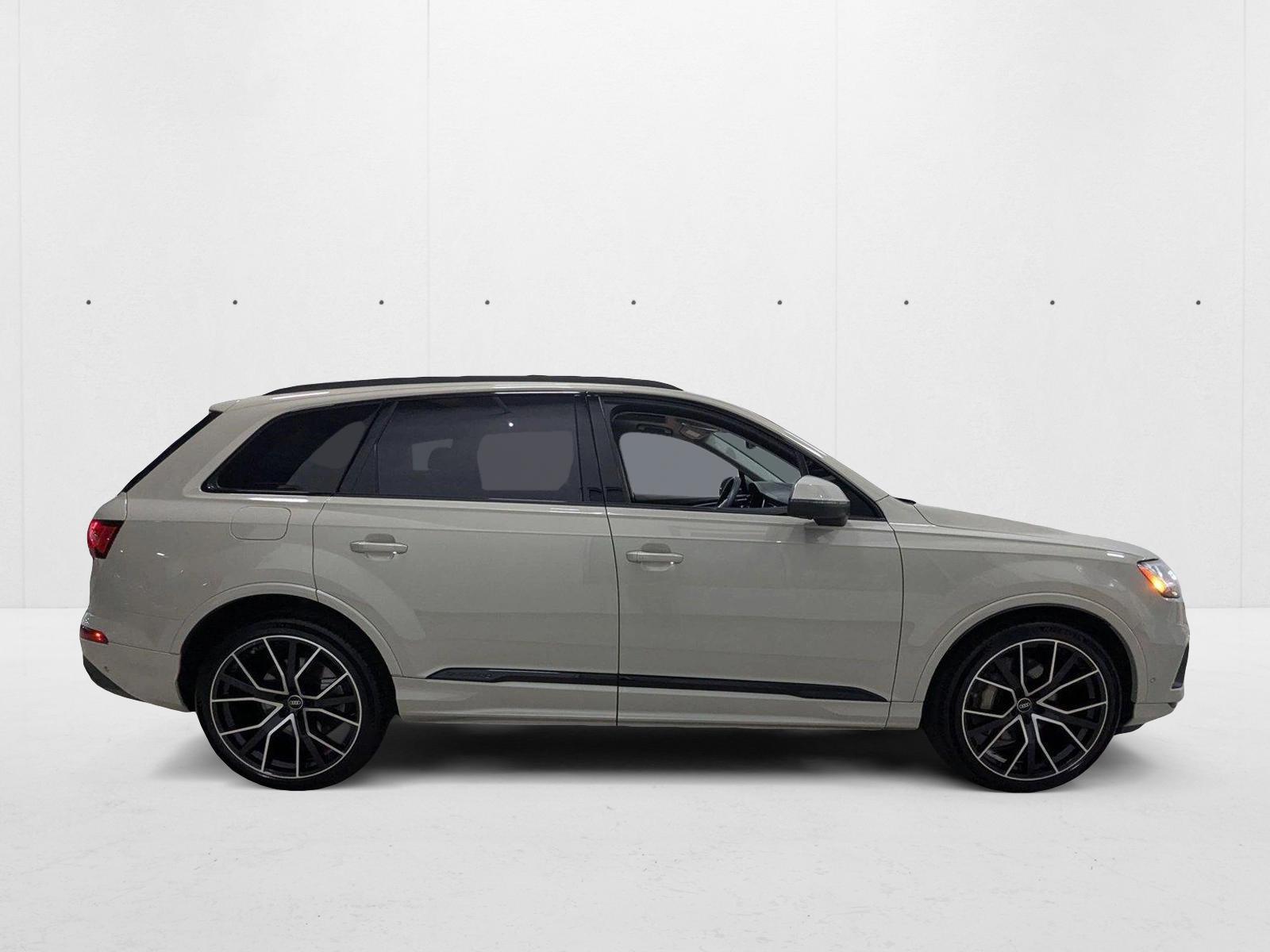 2022 Audi Q7 55 Premium photo 4