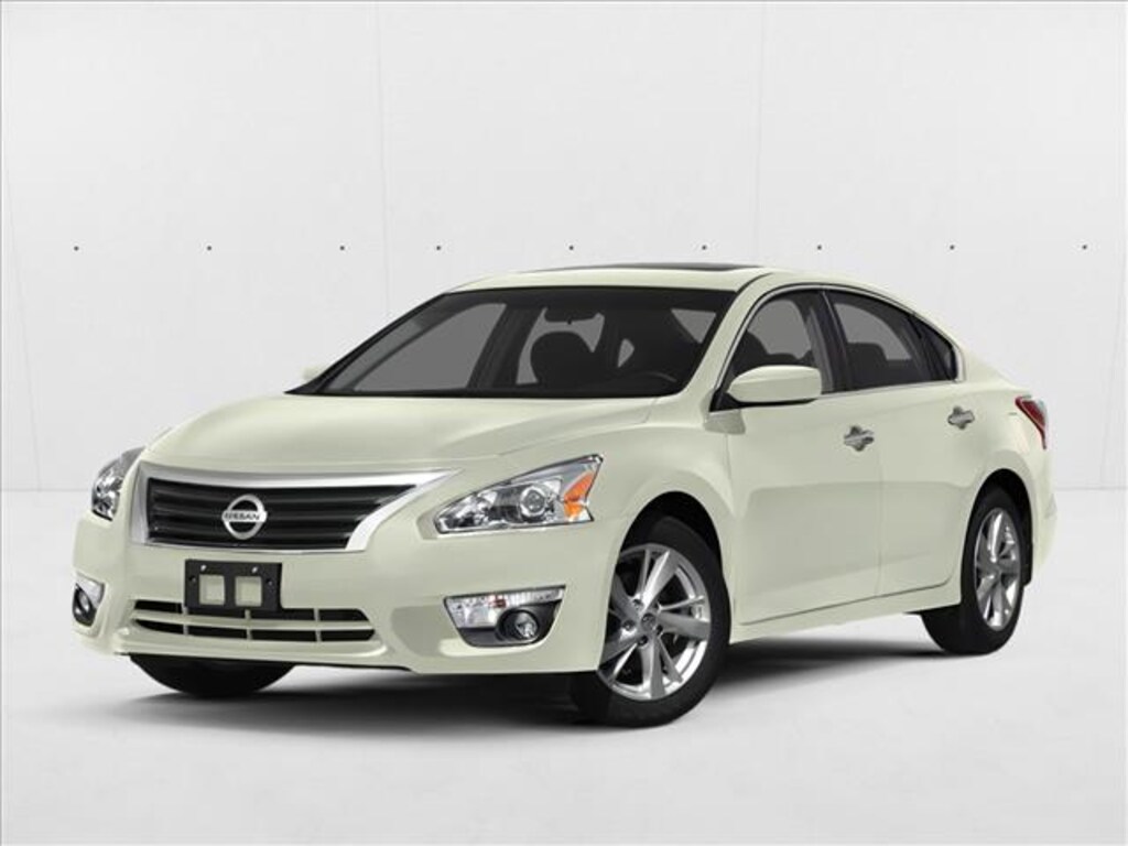 Used 2013 Nissan Altima 2.5 SV Sedan